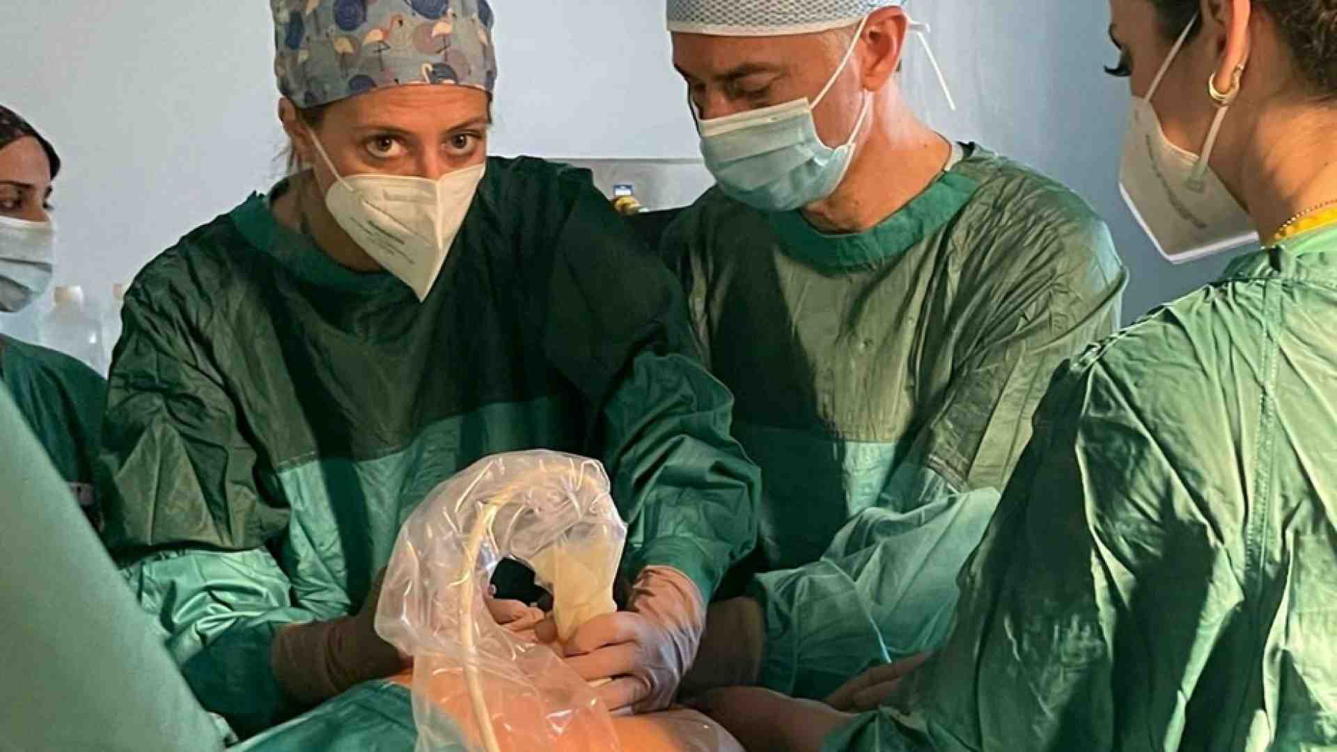Immagine di Fratellini operati in utero con successo alla 26esima settimana di gravidanza
