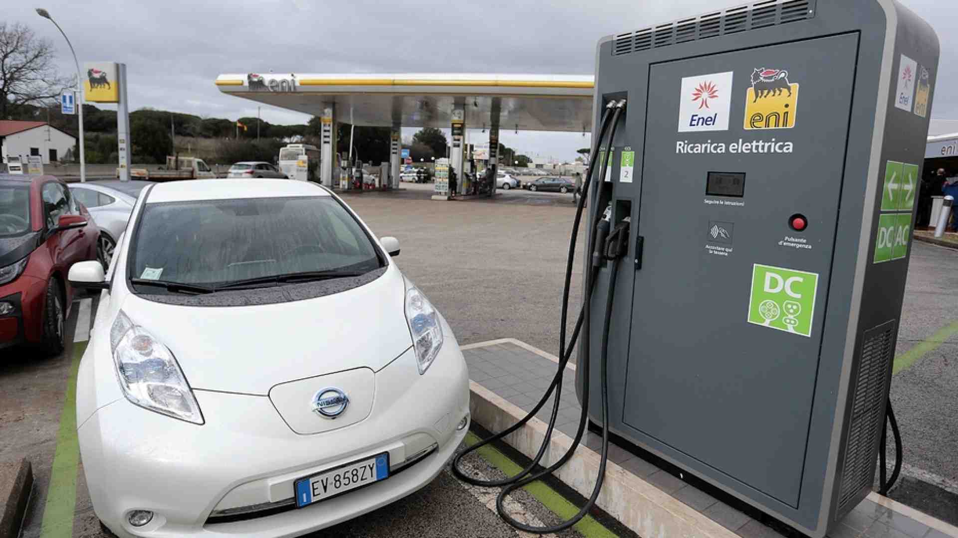 Immagine di Mobilità elettrica, un affare d'oro. Ma l'Europa corre e l'Italia frena