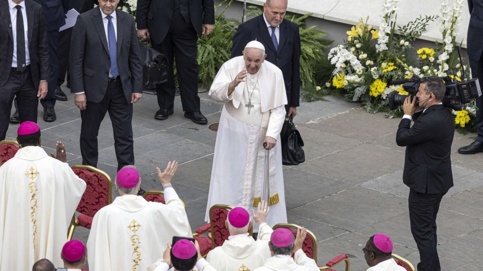 Immagine di Il Papa: camminare insieme, l'esclusione dei migranti è criminale