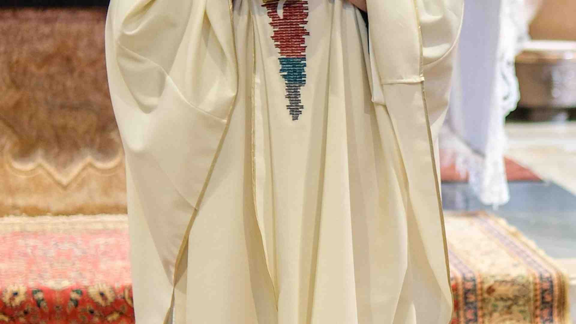 Immagine di Padre Davide Costalunga ordinato prete dal vescovo Pompili