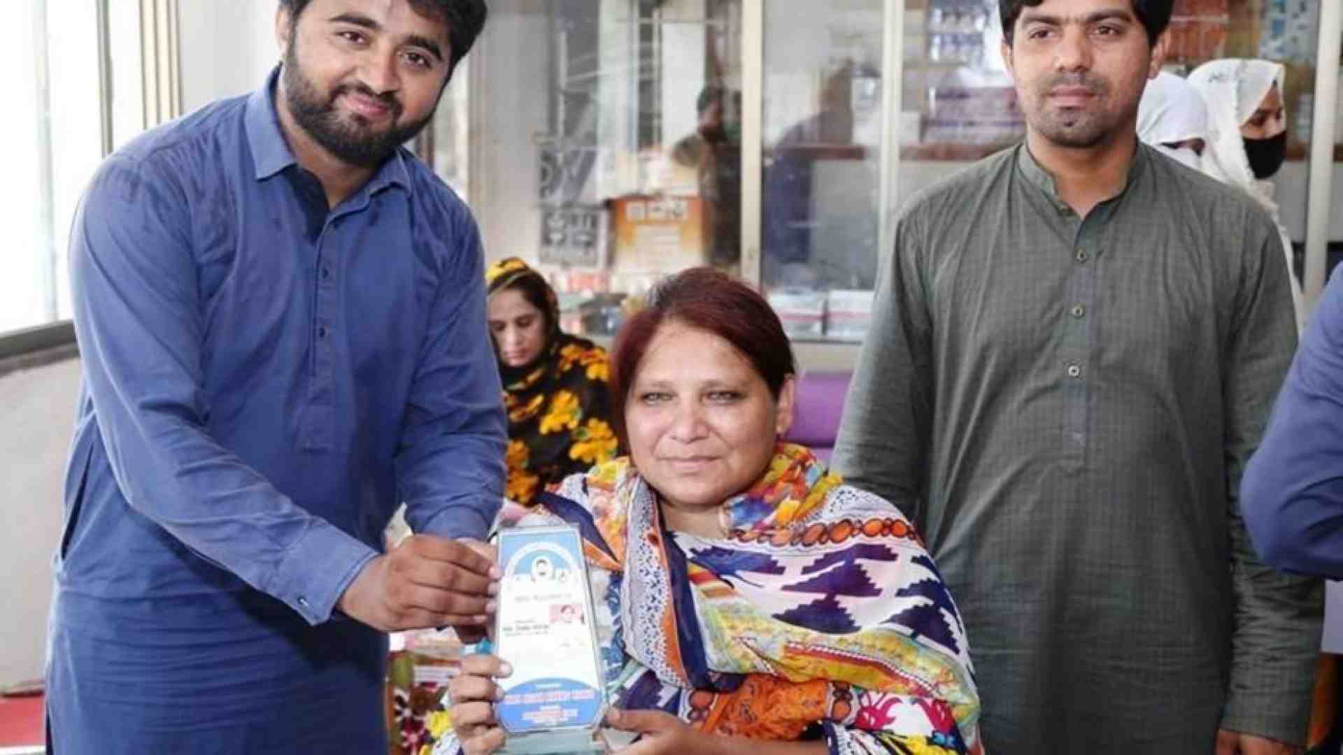 Immagine di Zahida, la donna che in Pakistan sta cambiando la vita delle persone disabili