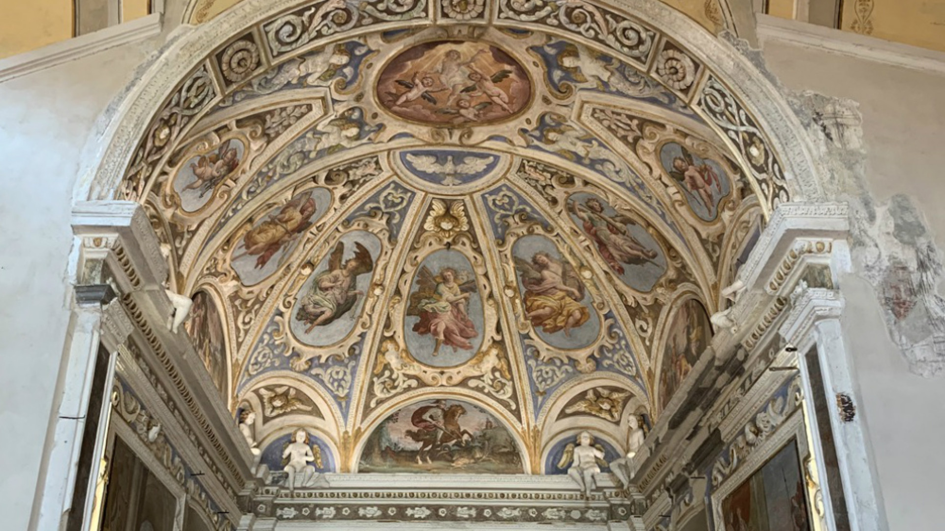 Immagine di Tour guidati e ospiti d’eccezione: affreschi senza più segreti