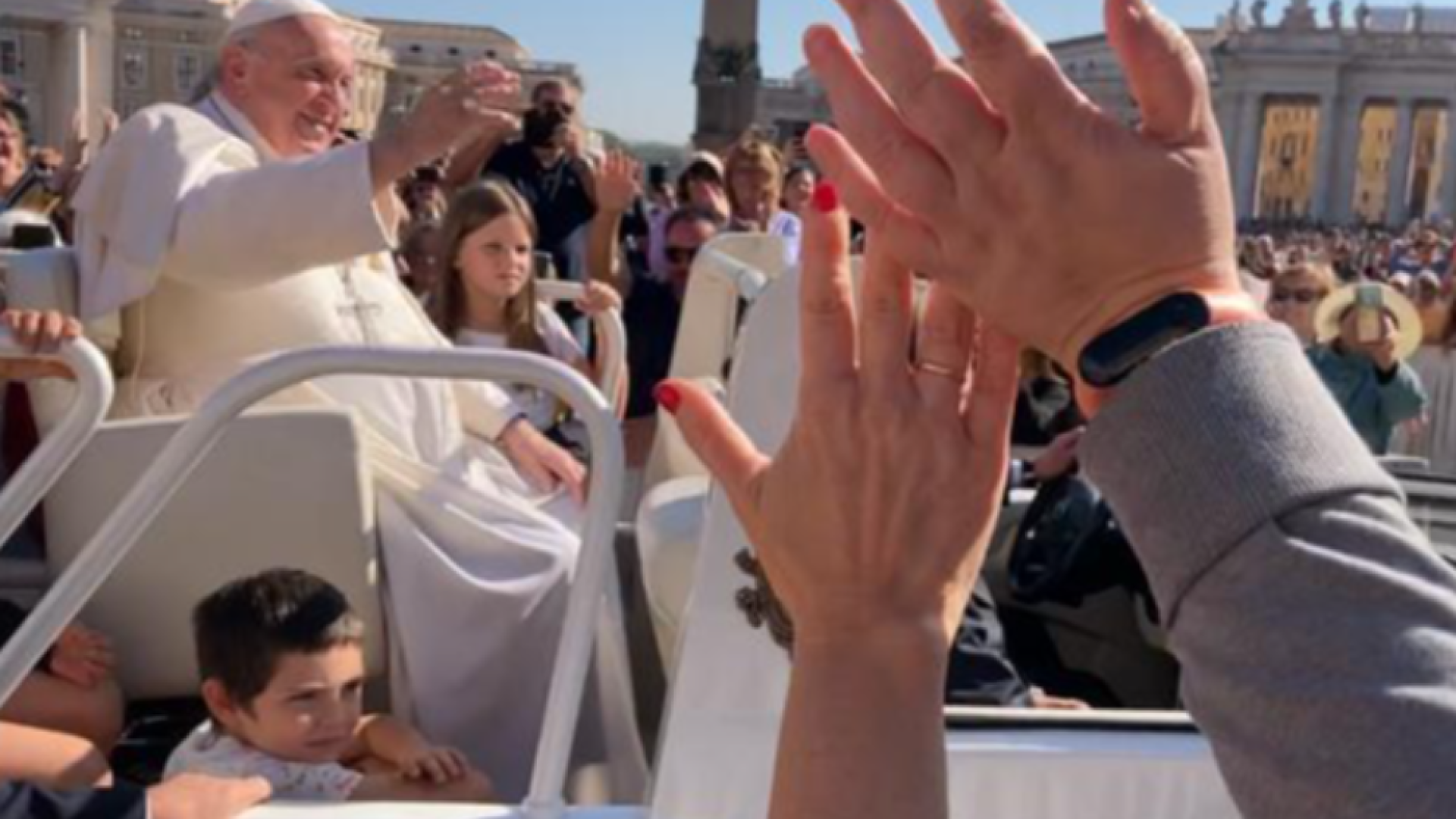 Immagine di Papa Francesco a Cl: «Don Giussani padre e maestro. Avanti nell'unità»