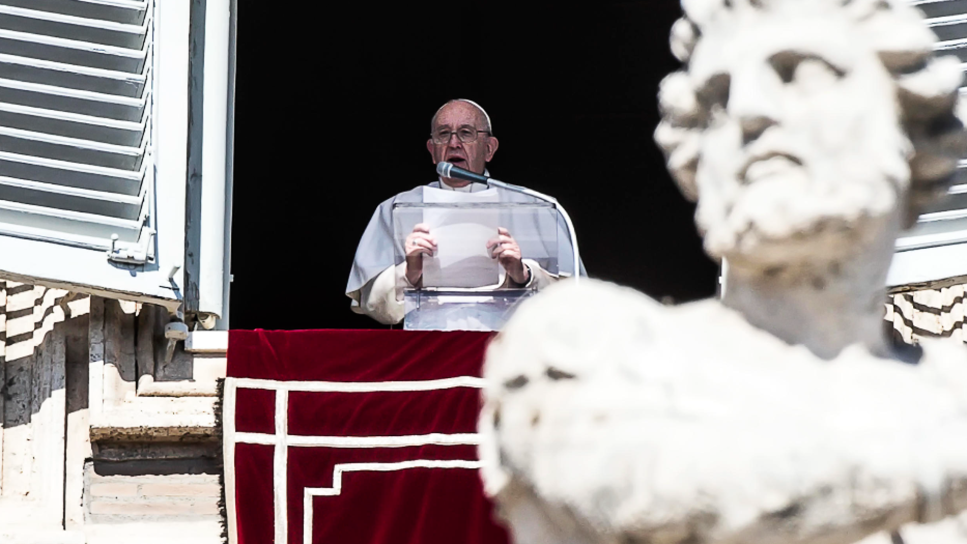 Immagine di Il Papa: martedì Rosario dei bimbi, con AcS. «Affidiamo gli ucraini a Maria»