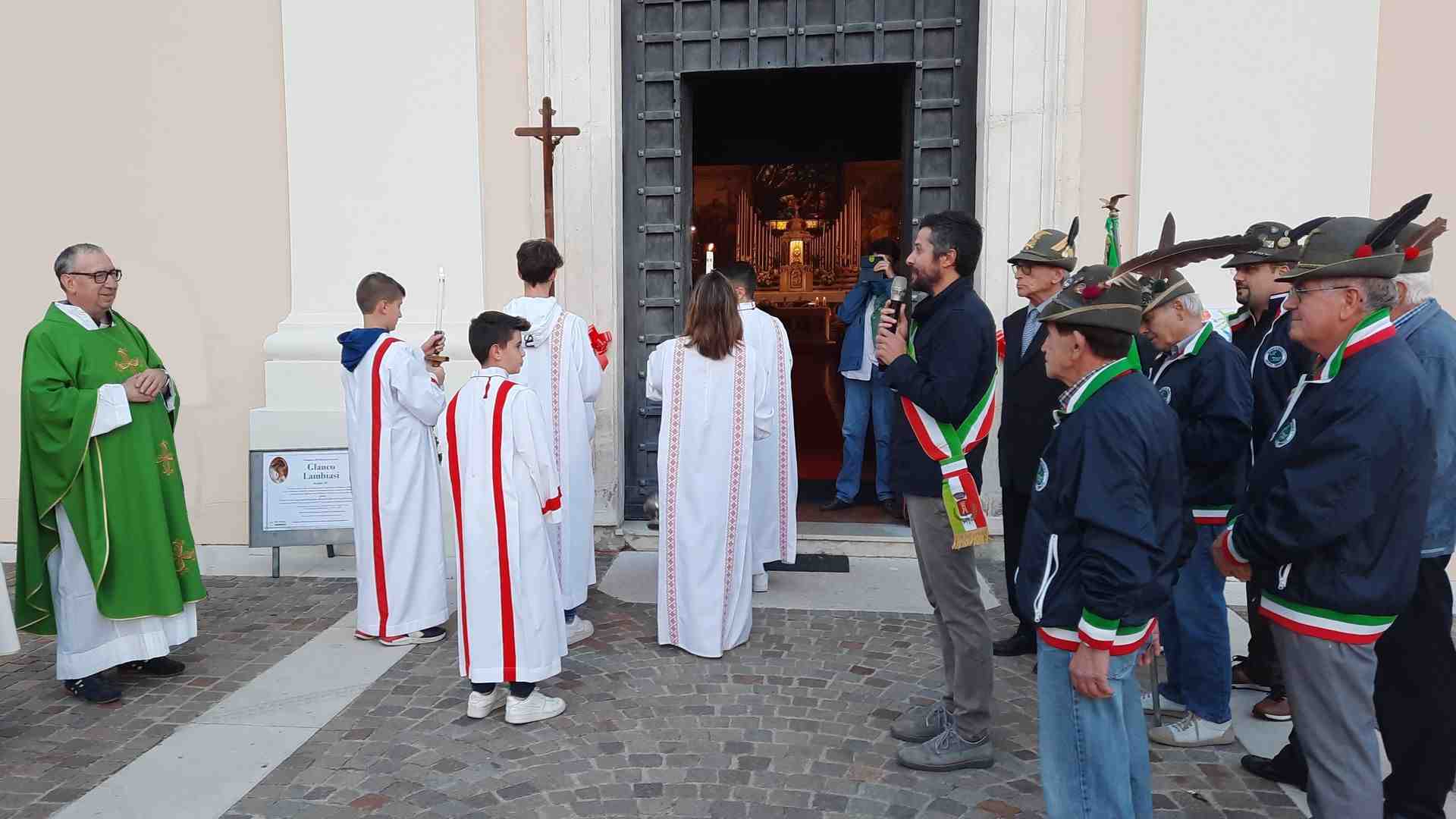 Immagine di Don Perusi ha iniziato il cammino nelle tre comunità