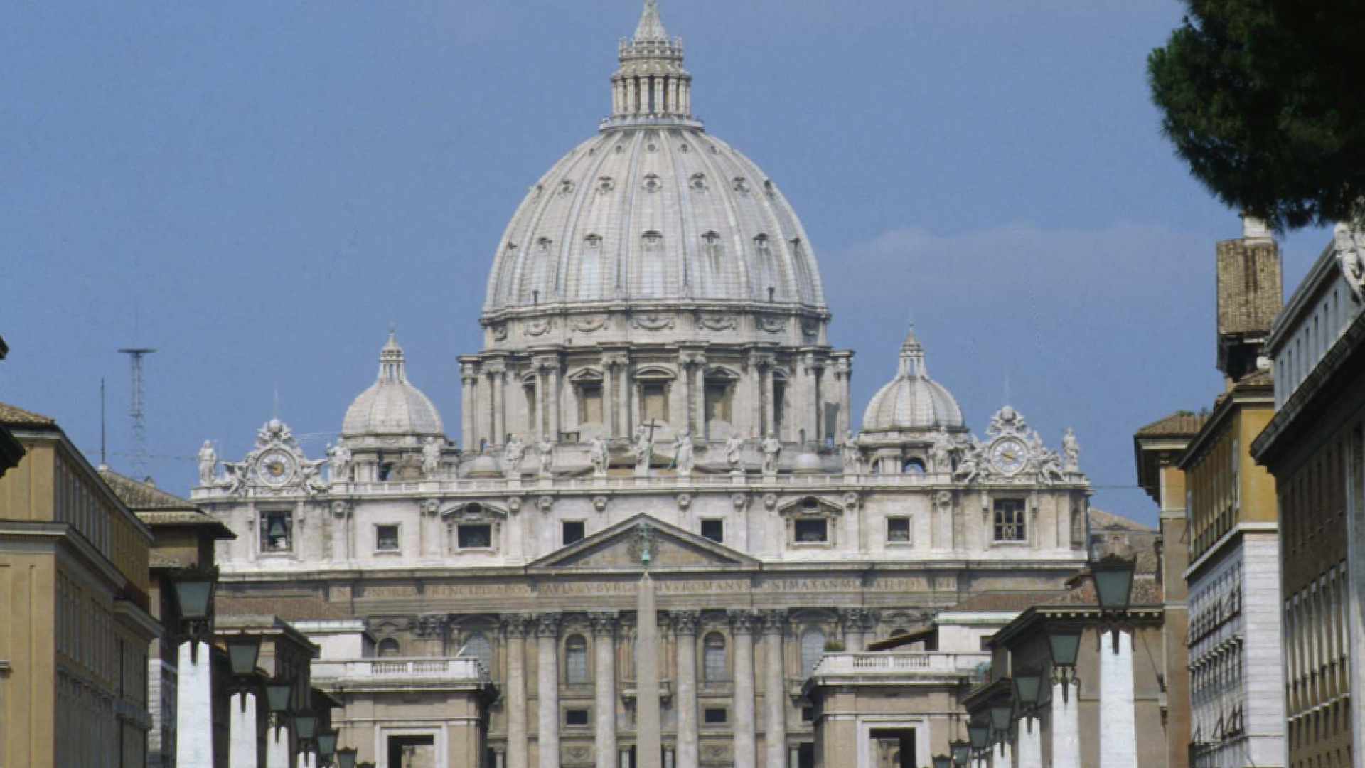 Immagine di Ingressi sdoppiati in San Pietro: uno per i turisti, uno per chi prega