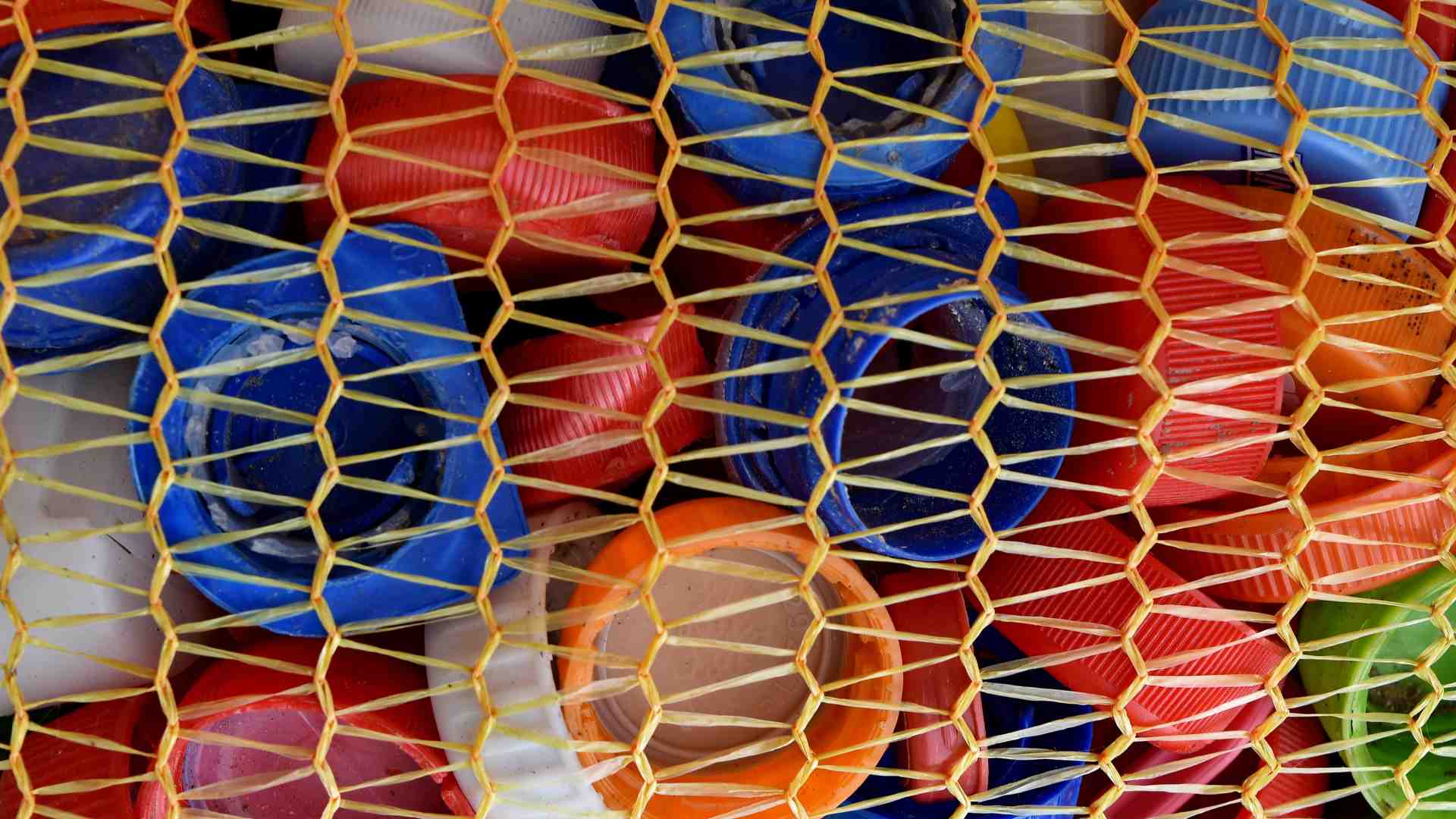 Immagine di Le bollette mandano in crisi anche il riciclo della plastica