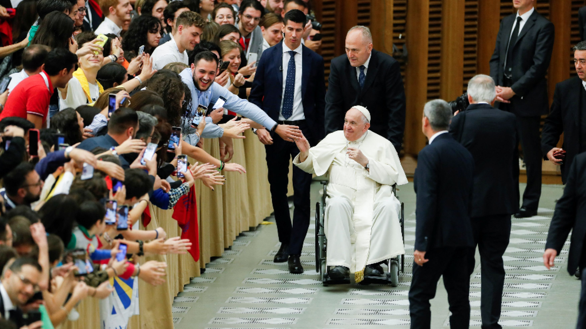 Immagine di Il Papa ai giovani di Ac: «Il nostro motto è "mi interessa"»