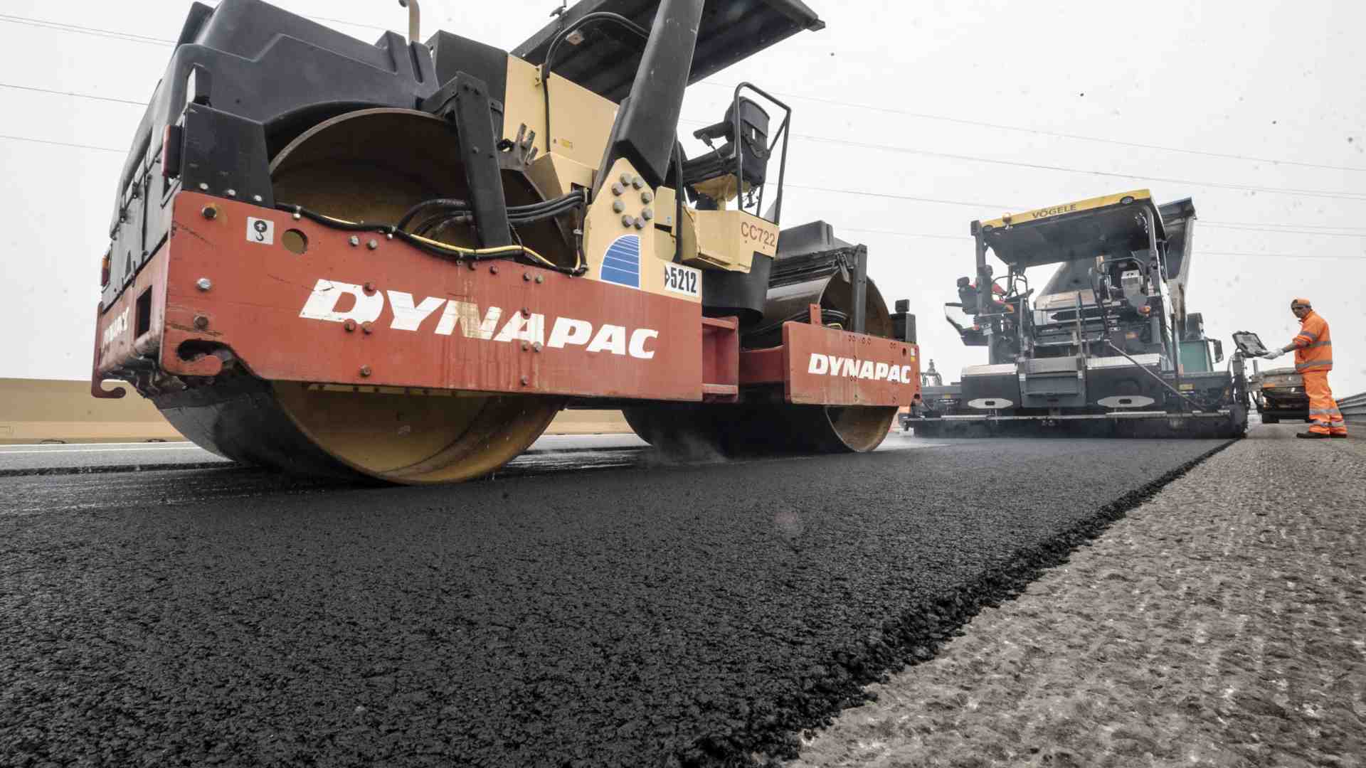 Immagine di Grafene e giocattori riciclati: la Milano-Torino cambia strada