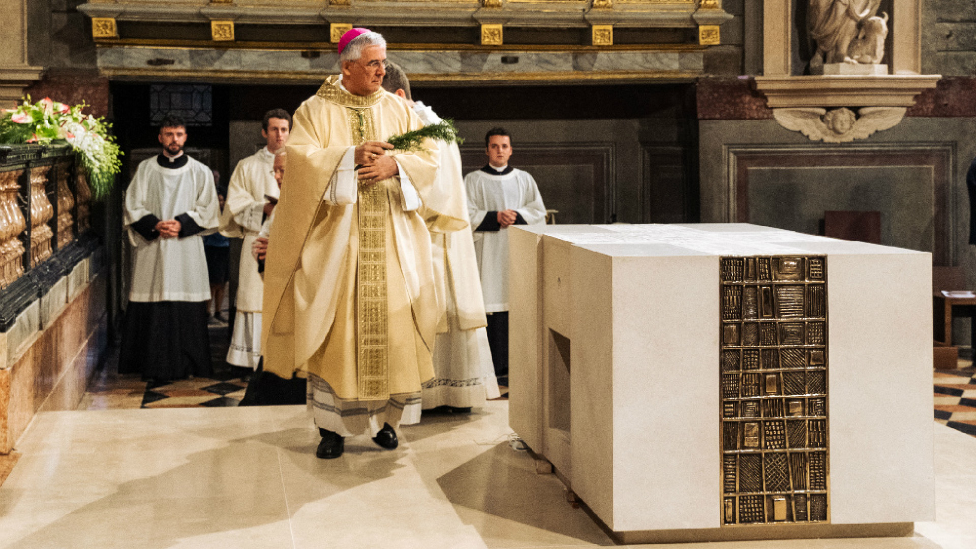 Immagine di Per i nuovi arredi sacri, un rito di antica memoria