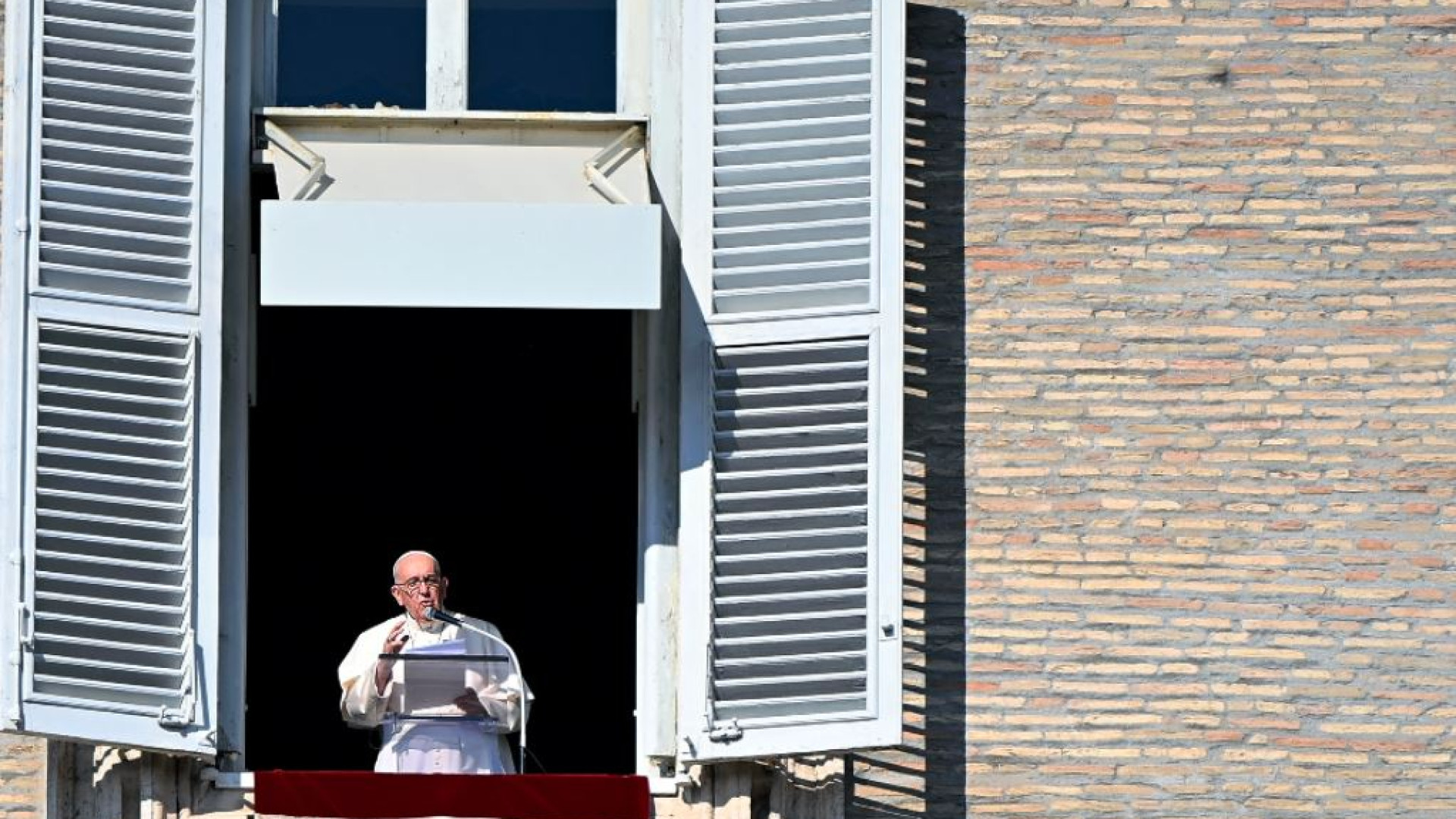 Immagine di Francesco: la pace è possibile, non rassegniamoci alla guerra