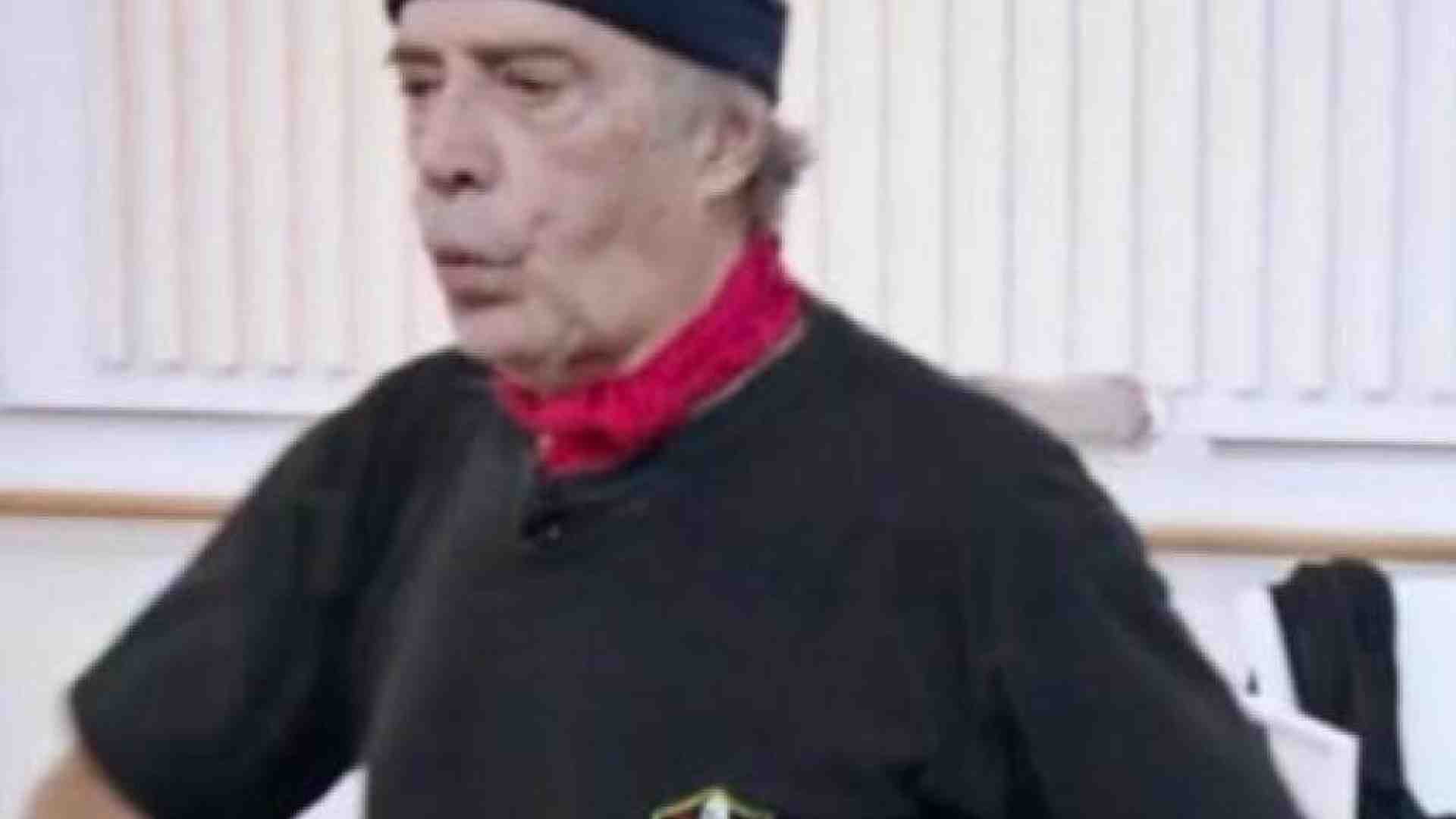 Immagine di Il caso Montesano, la maglia fascista una brutta gag dall'ex compagno