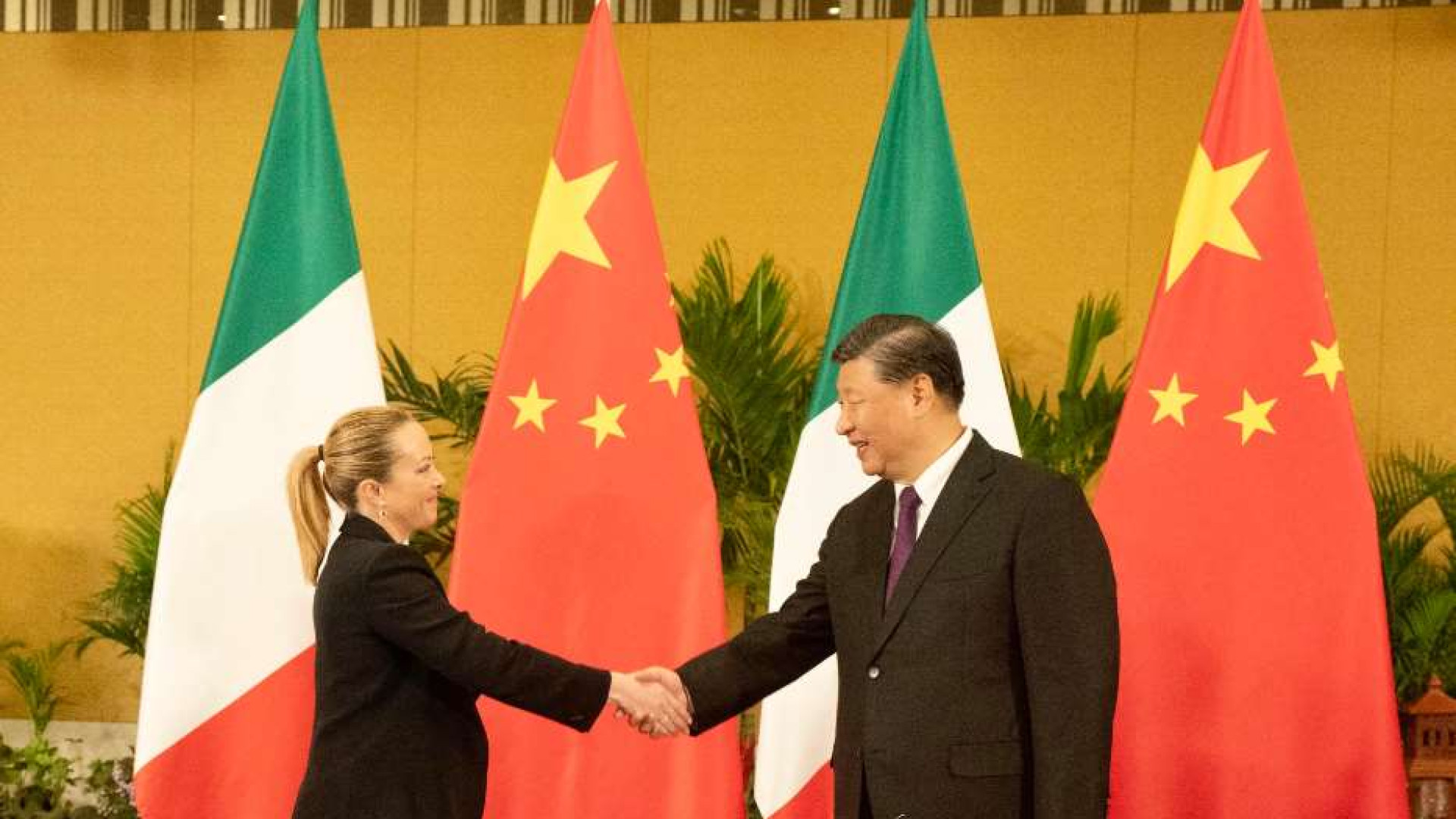 Immagine di Meloni incontra Xi, intesa sugli scambi con la Cina e invito a Pechino