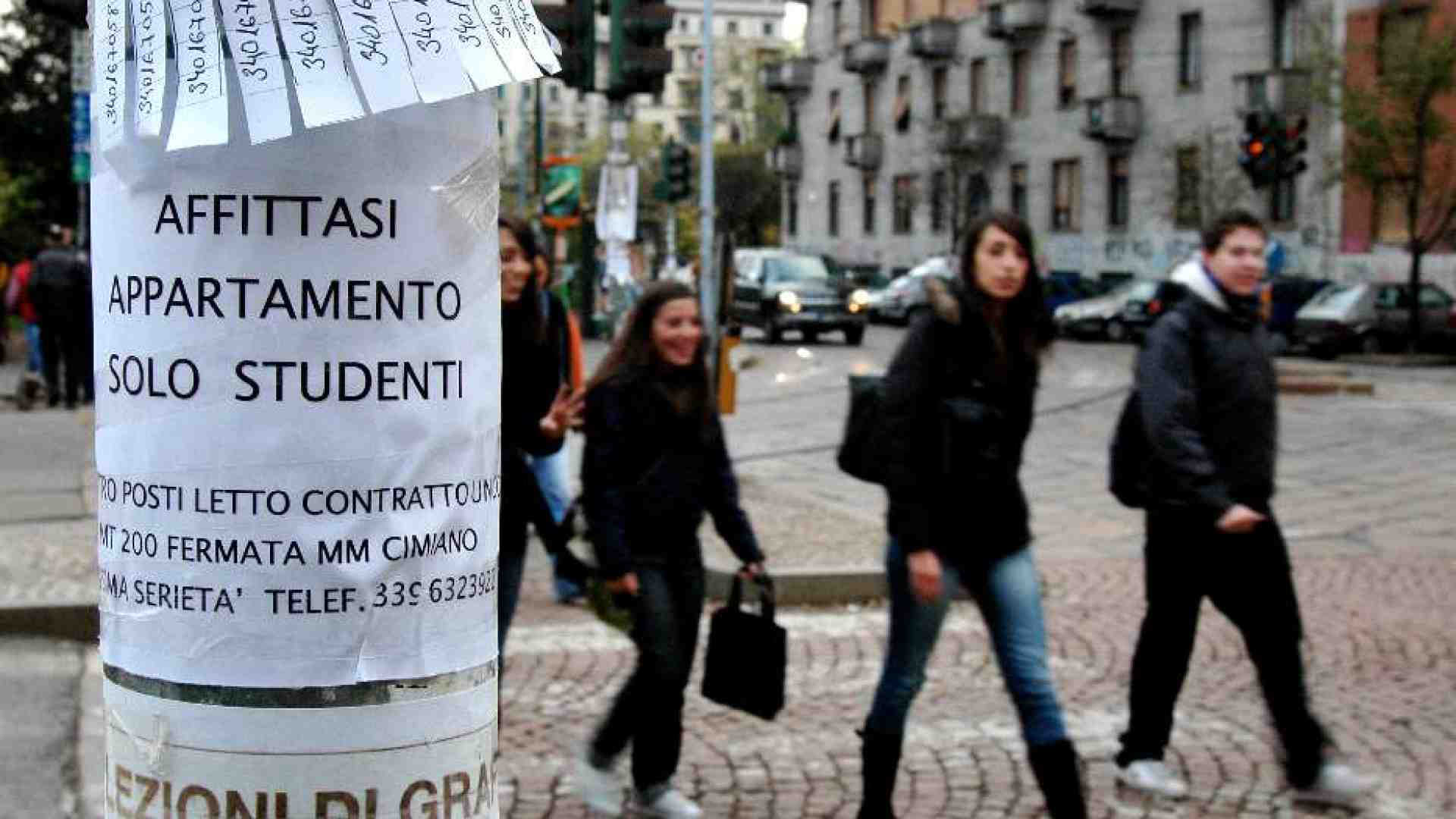 Immagine di Una stanza in affitto? Introvabile. Per i fuorisede costi e rischio truffe