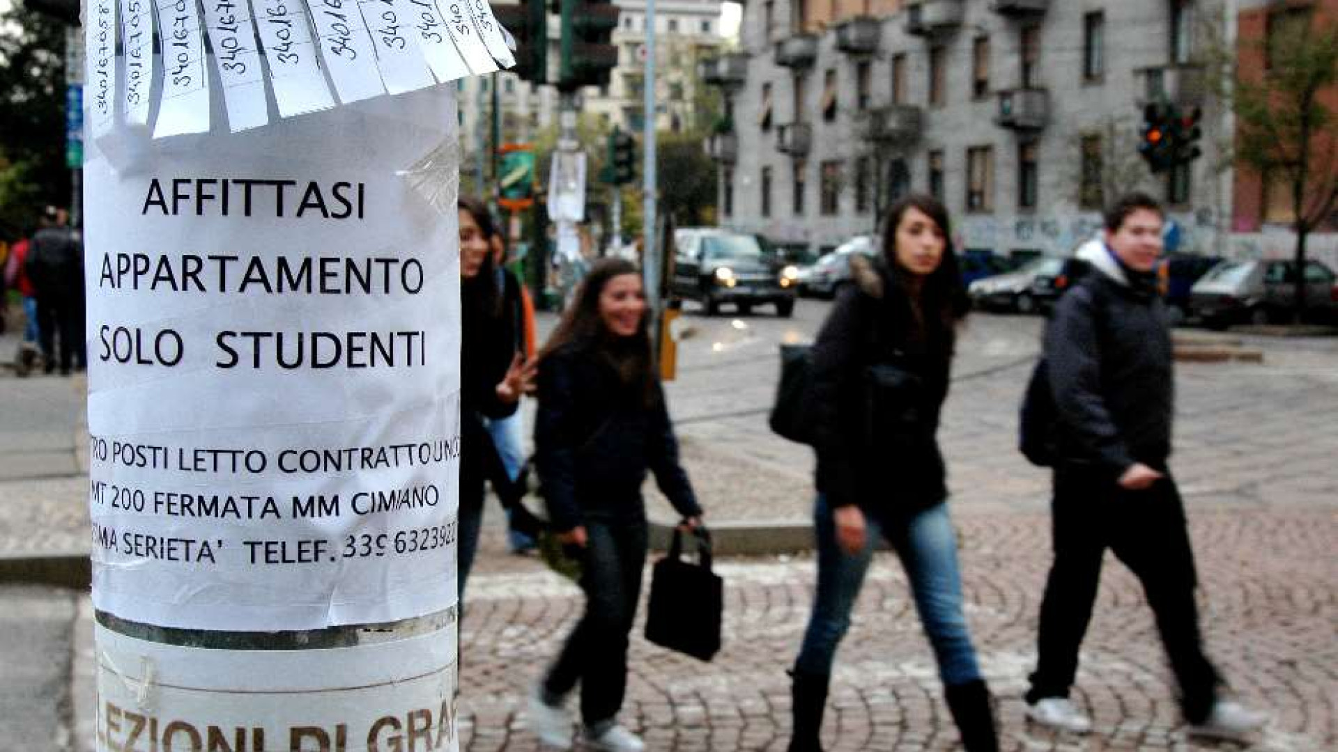 Immagine di Una stanza in affitto? Introvabile. Per i fuorisede costi e rischio truffe