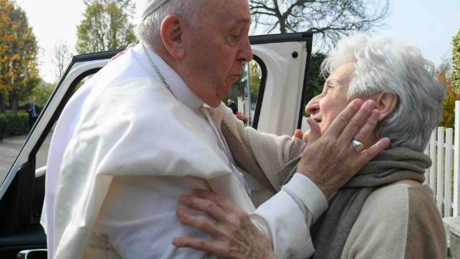 Immagine di Il Papa giunto in Piemonte. Nella Bergoglio: qui custodiamo le sue radici