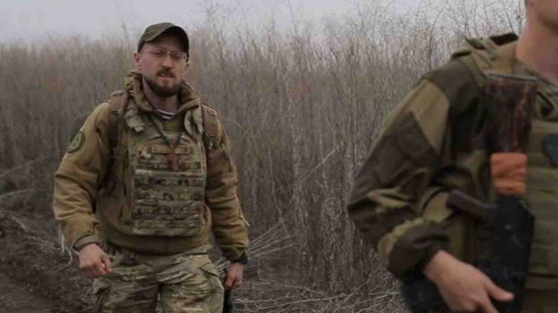 Immagine di Padre Zelinskyy, il cappellano in prima linea: troppi falsi miti sulla guerra