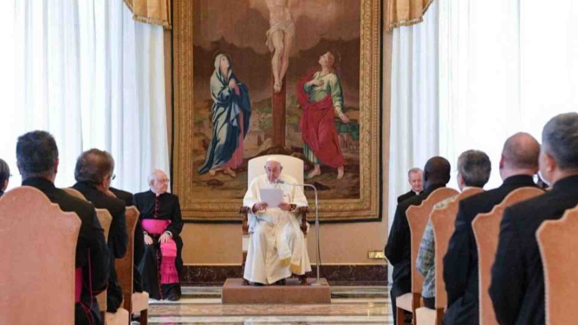 Immagine di Il Papa ai teologi: andate oltre, la Tradizione non è “indietrismo”
