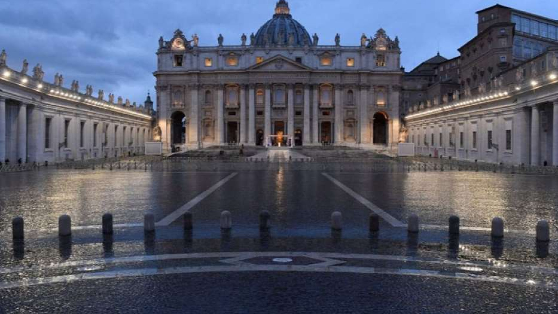 Immagine di Senza dimora muore in piazza San Pietro. Il dolore del Papa