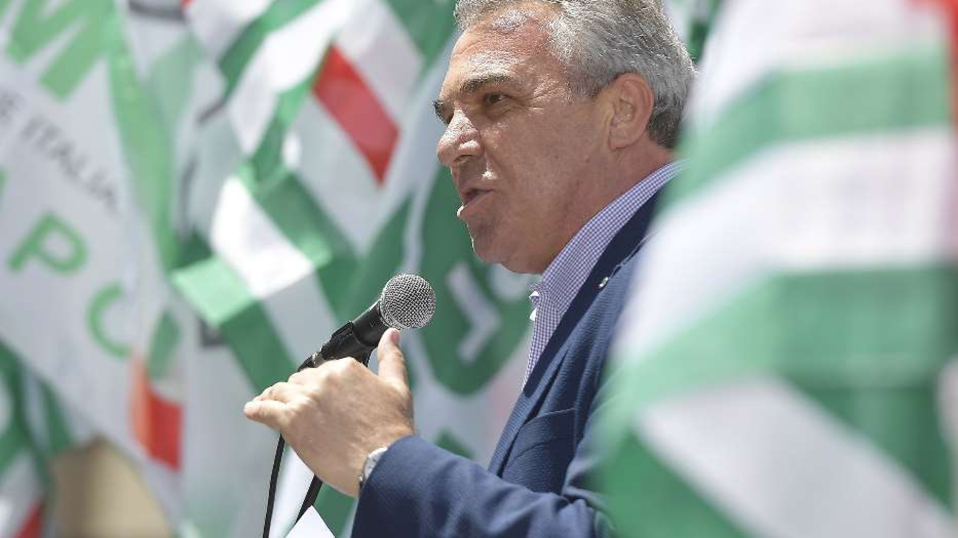 Immagine di Sbarra non rompe sulla manovra: «Ma correggiamola insieme»