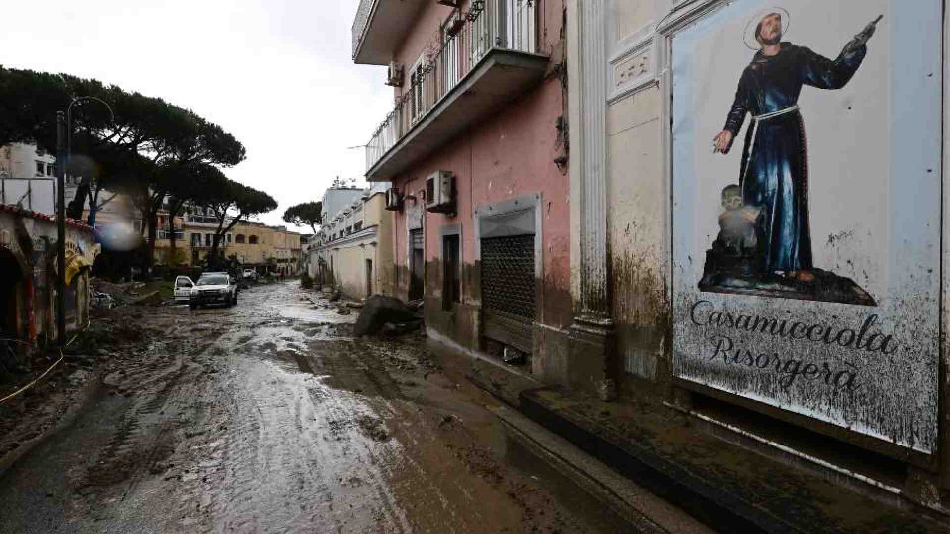 Immagine di Frana a Ischia, 7 morti. Si cercano 5 dispersi