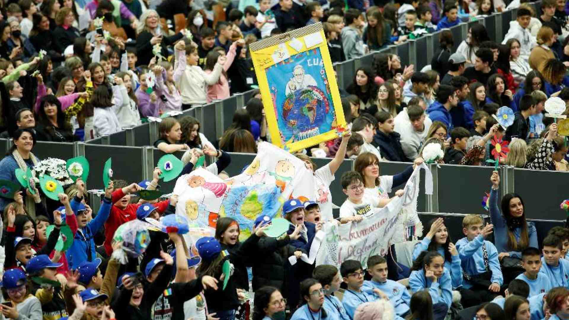Immagine di Il Papa ai giovani: diventate poeti di pace, sognate la pace