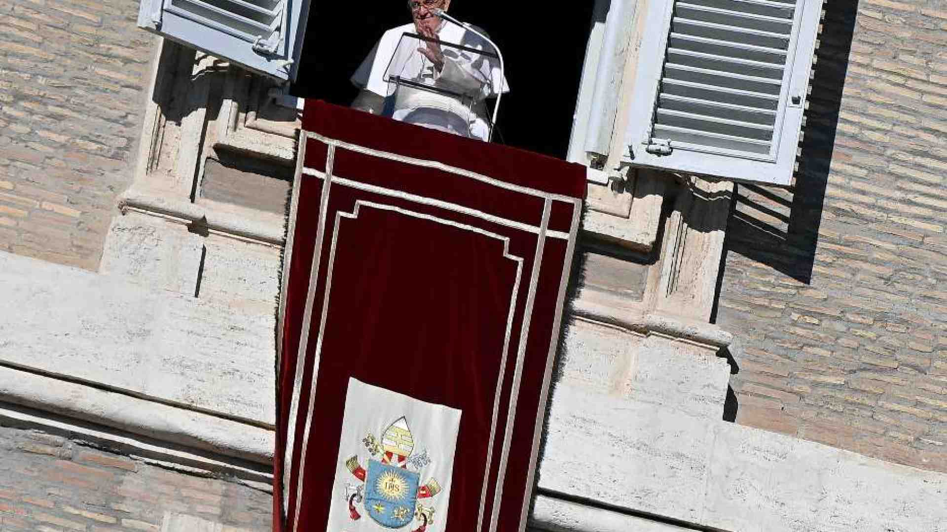 Immagine di Il Papa: In Avvento: svegliamoci, Dio è presente nelle cose di ogni giorno
