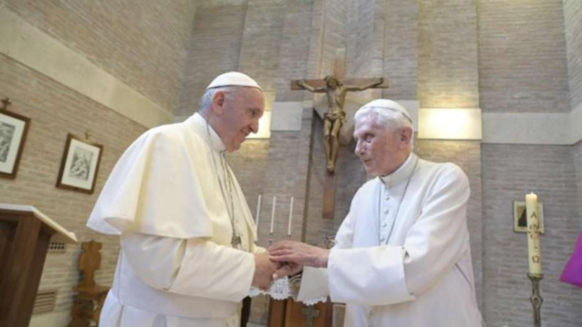 Immagine di Papa Francesco: «Con Benedetto XVI incontri fraterni e affettuosi»