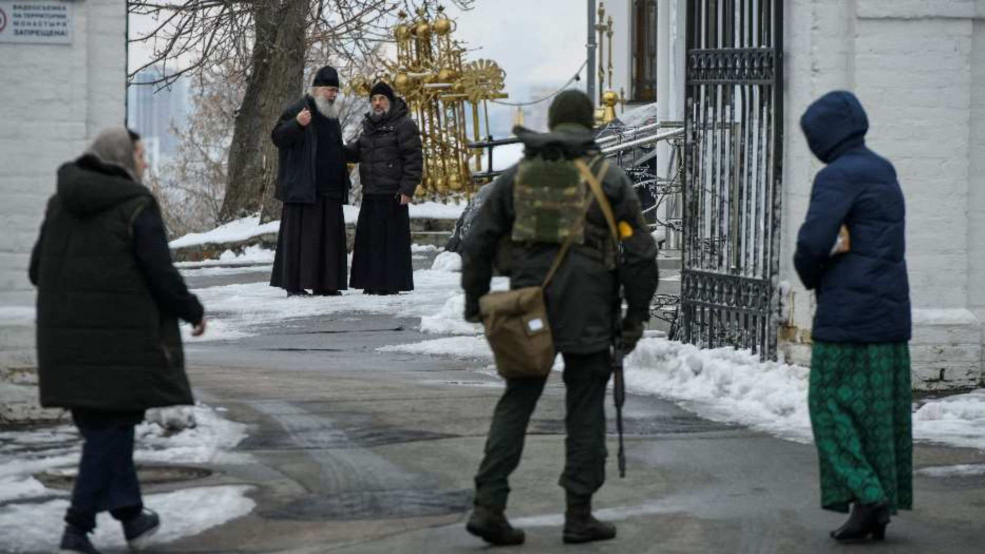 Immagine di Stop alla Chiesa ortodossa russa. Indagini su preti e vescovi «sospetti»