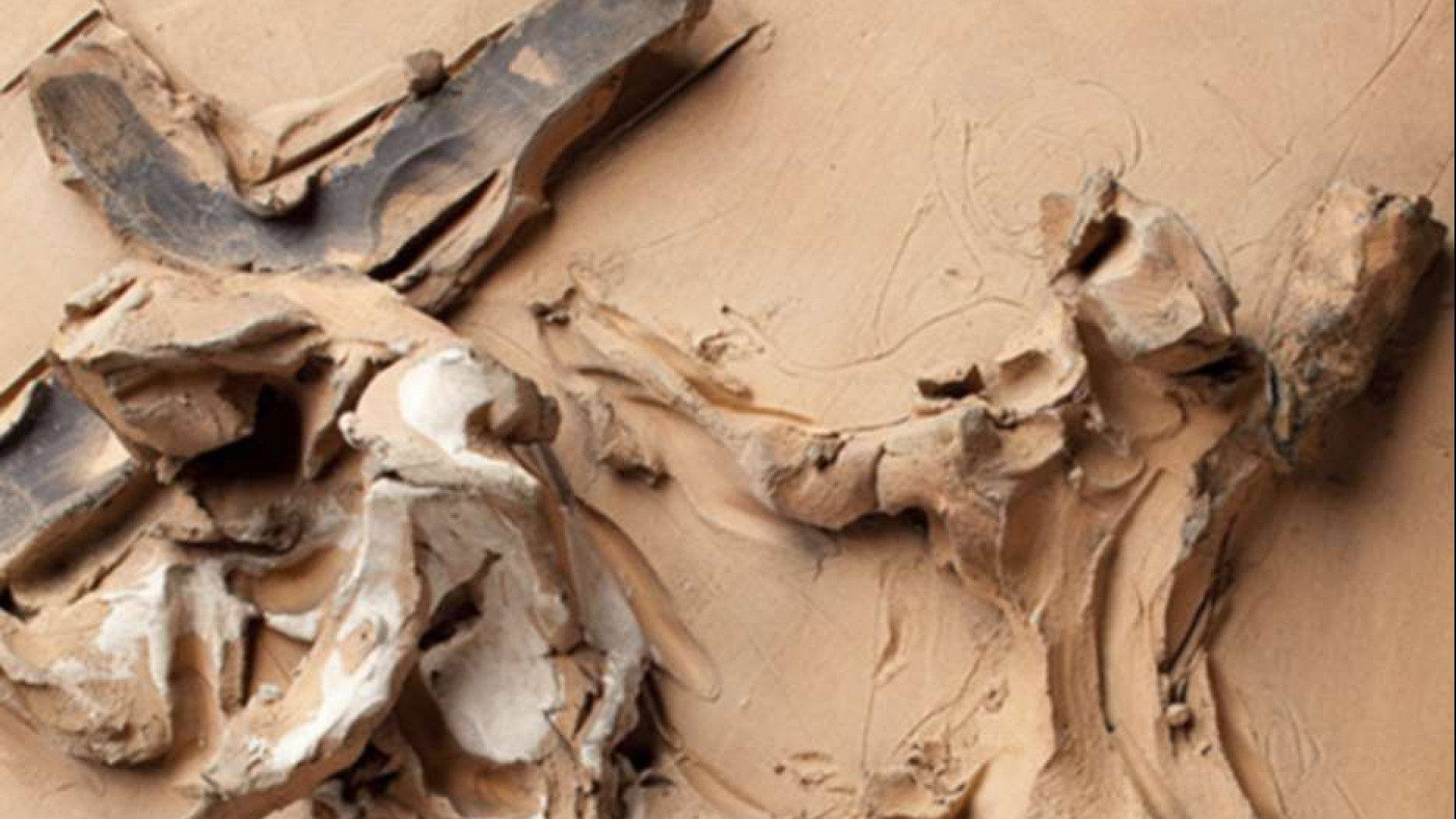 Immagine di Lucio Fontana, il sacro in terracotta