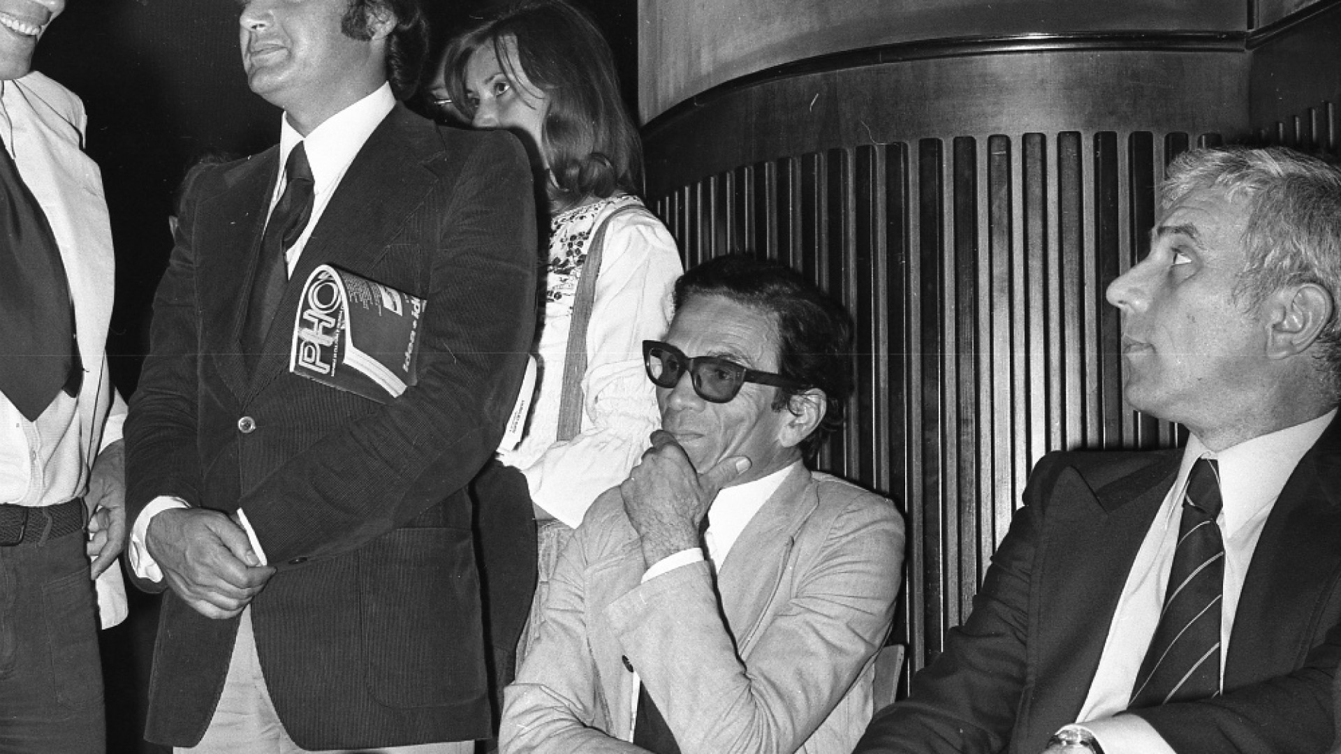 Immagine di Pier Paolo Pasolini sospeso tra arte, letteratura e cinema