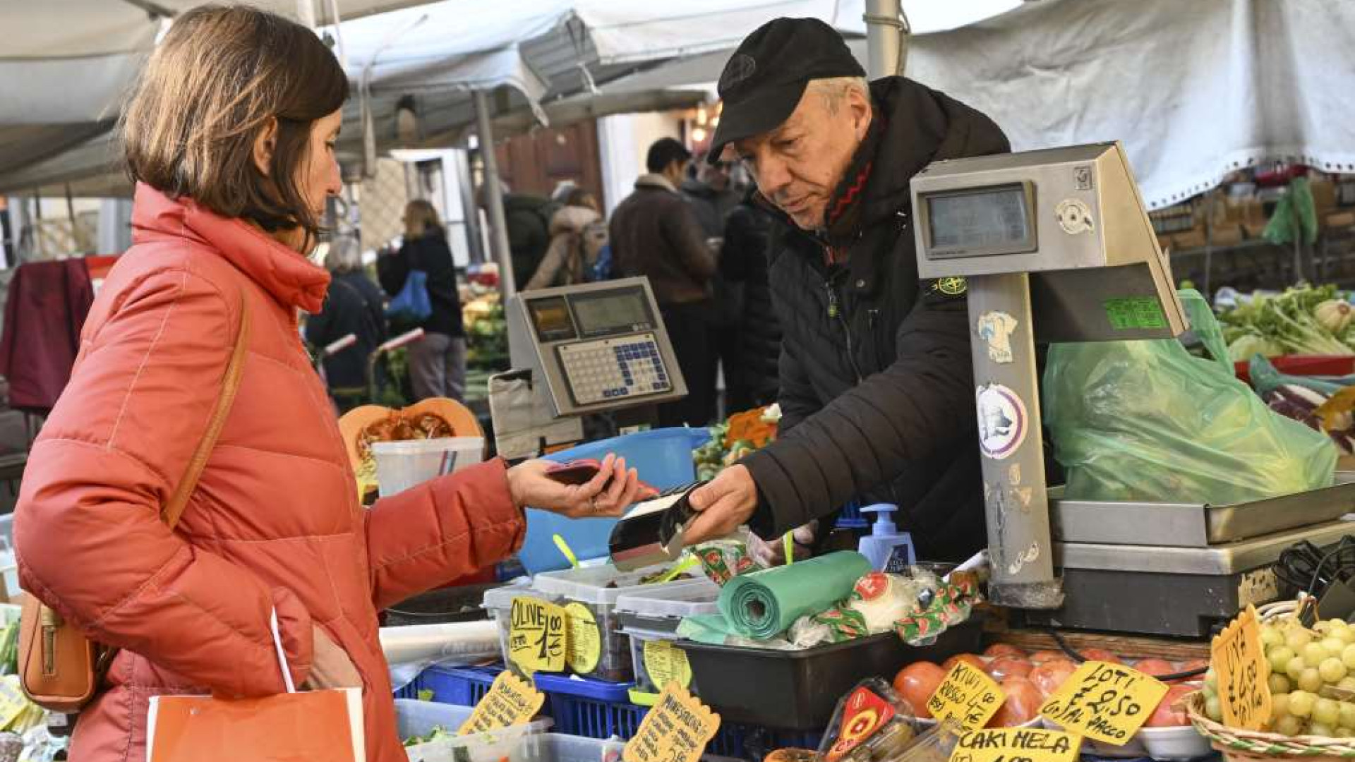 Immagine di Confindustria: la stagnazione è vicina, consumi in calo