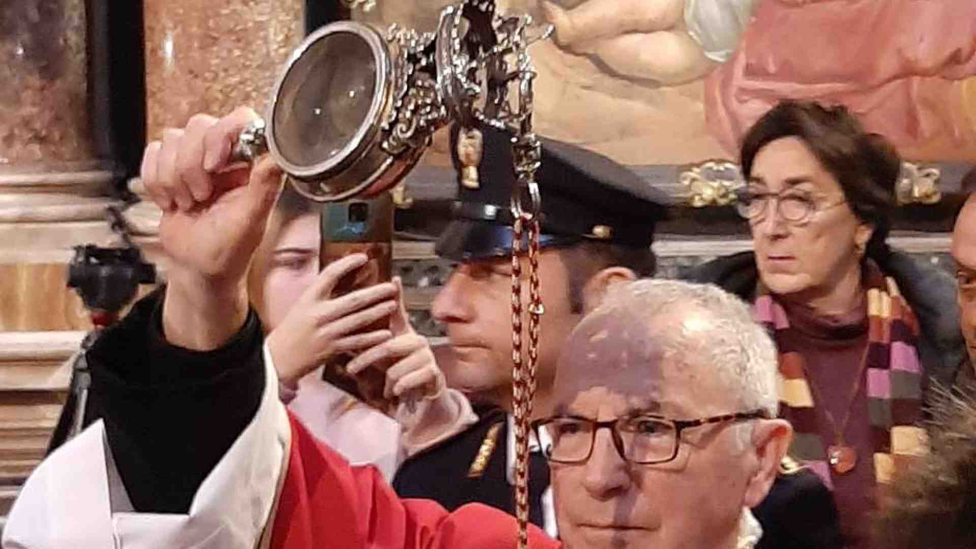 Immagine di A Napoli San Gennaro, avvenuta anche la terza liquefazione
