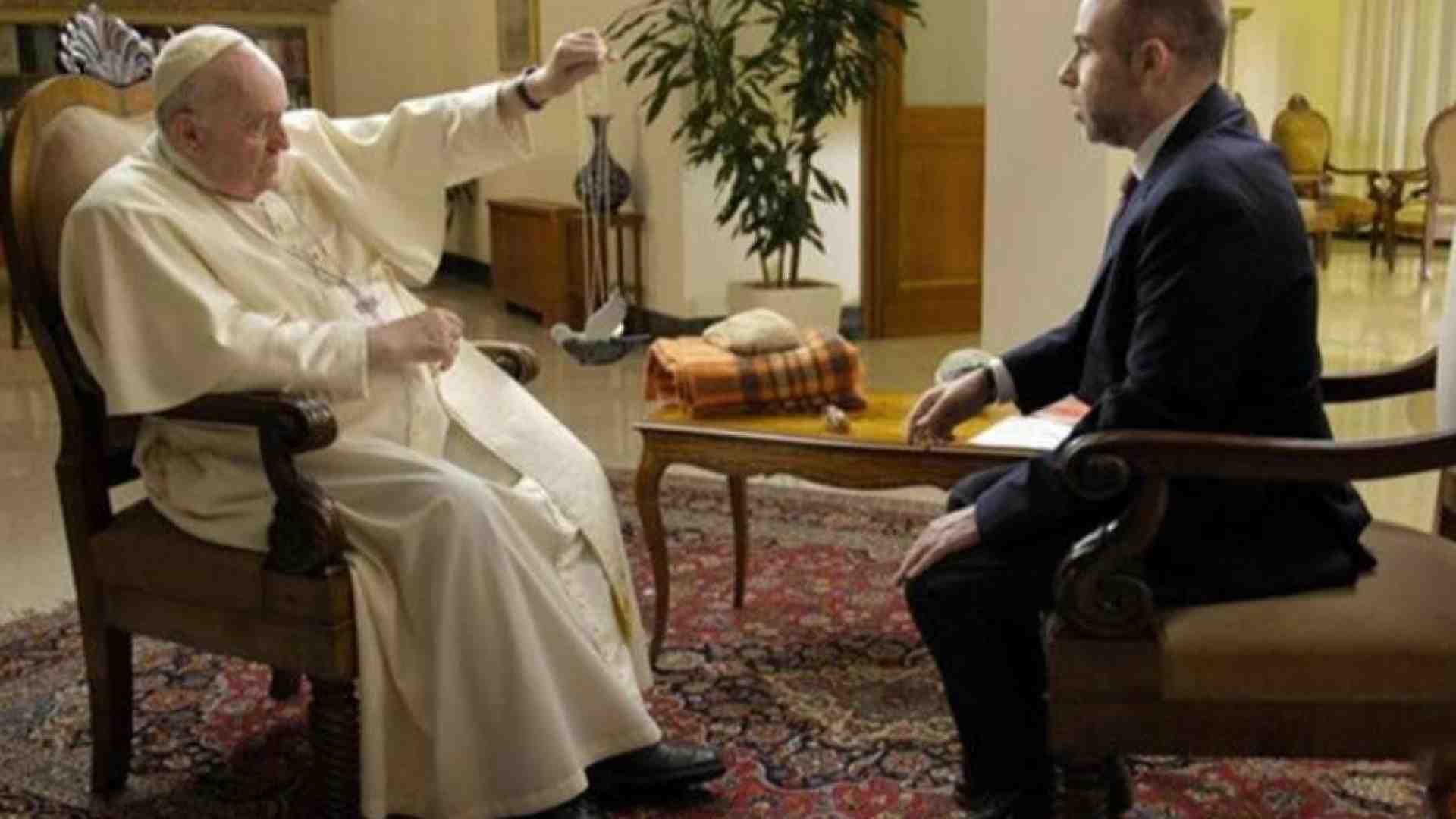 Immagine di Papa Francesco e il "Natale che vorrei". «Ho 86 anni, mi sento felice»