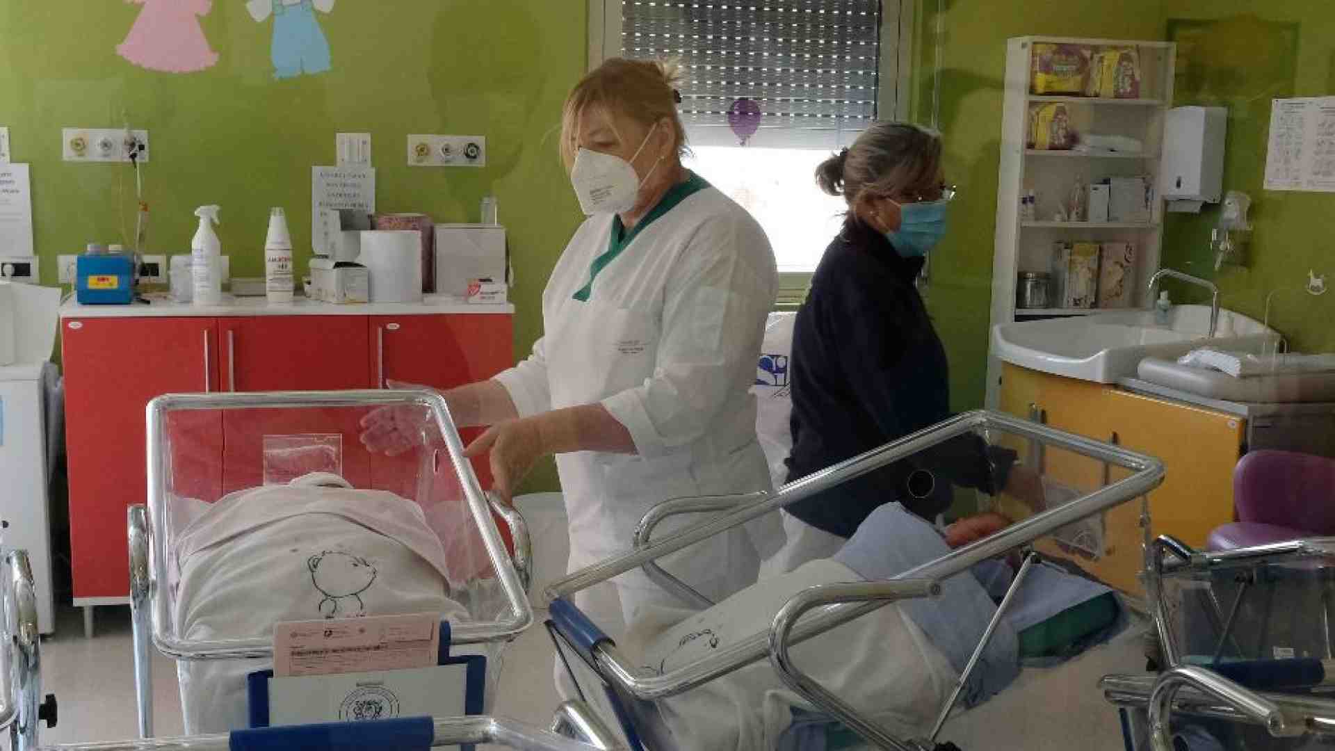 Immagine di Italia senza nascite, male anche il 2022. «Ora politiche per i più giovani»