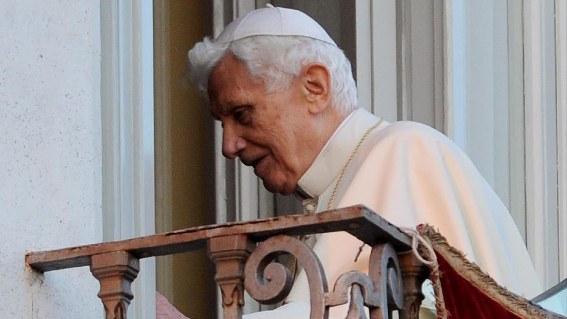 Immagine di La Cei: cordoglio per la scomparsa di Benedetto, riconoscenti per la sua vita