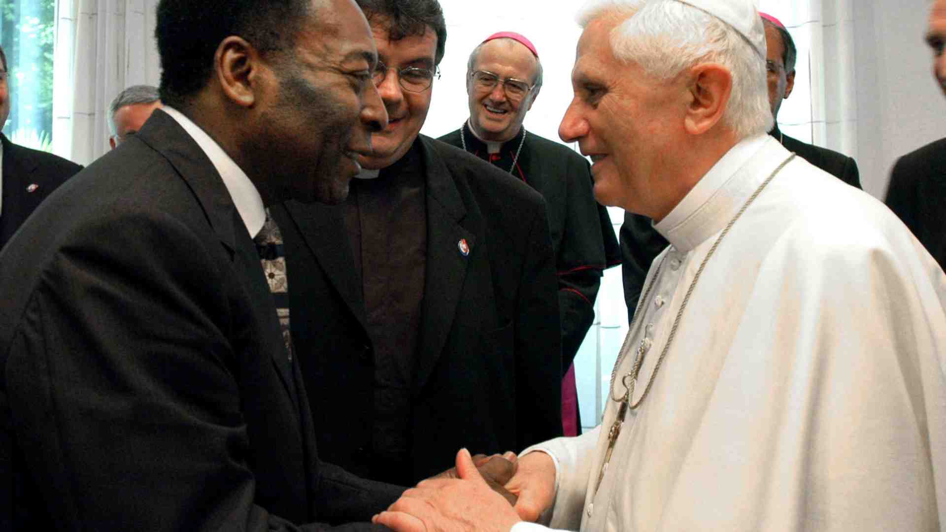 Immagine di Pelé, fede e leggenda: l'altro volto del Re
