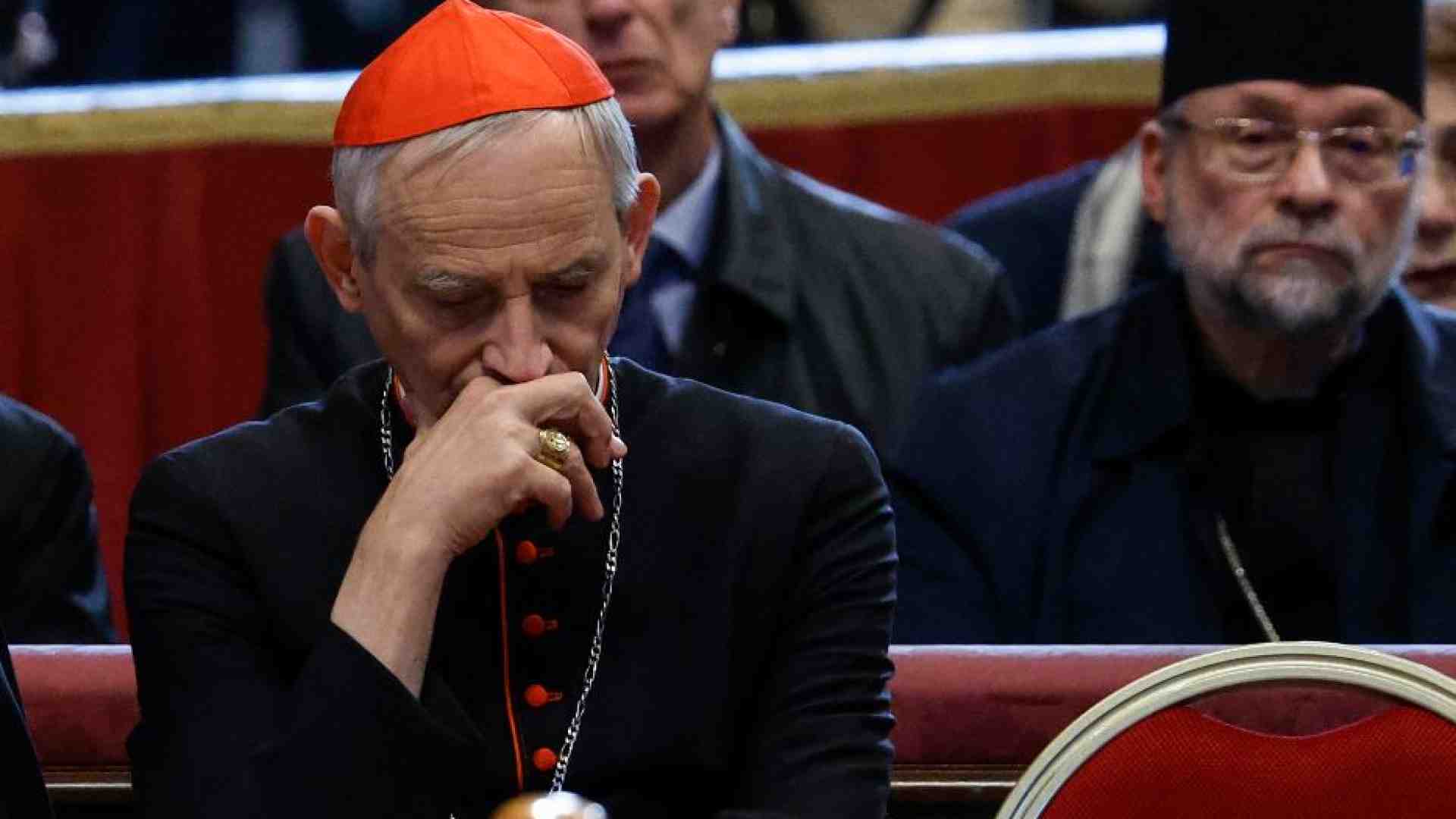 Immagine di Il cardinale Zuppi e la Cei rendono omaggio al papa emerito Benedetto XVI