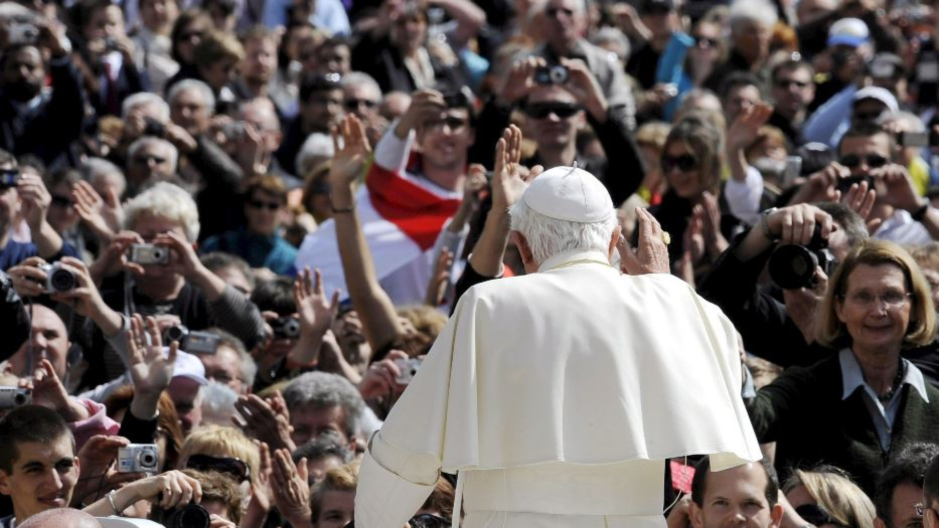 Immagine di Così l'ultimo Papa "europeo" parlava alla Chiesa. E al mondo