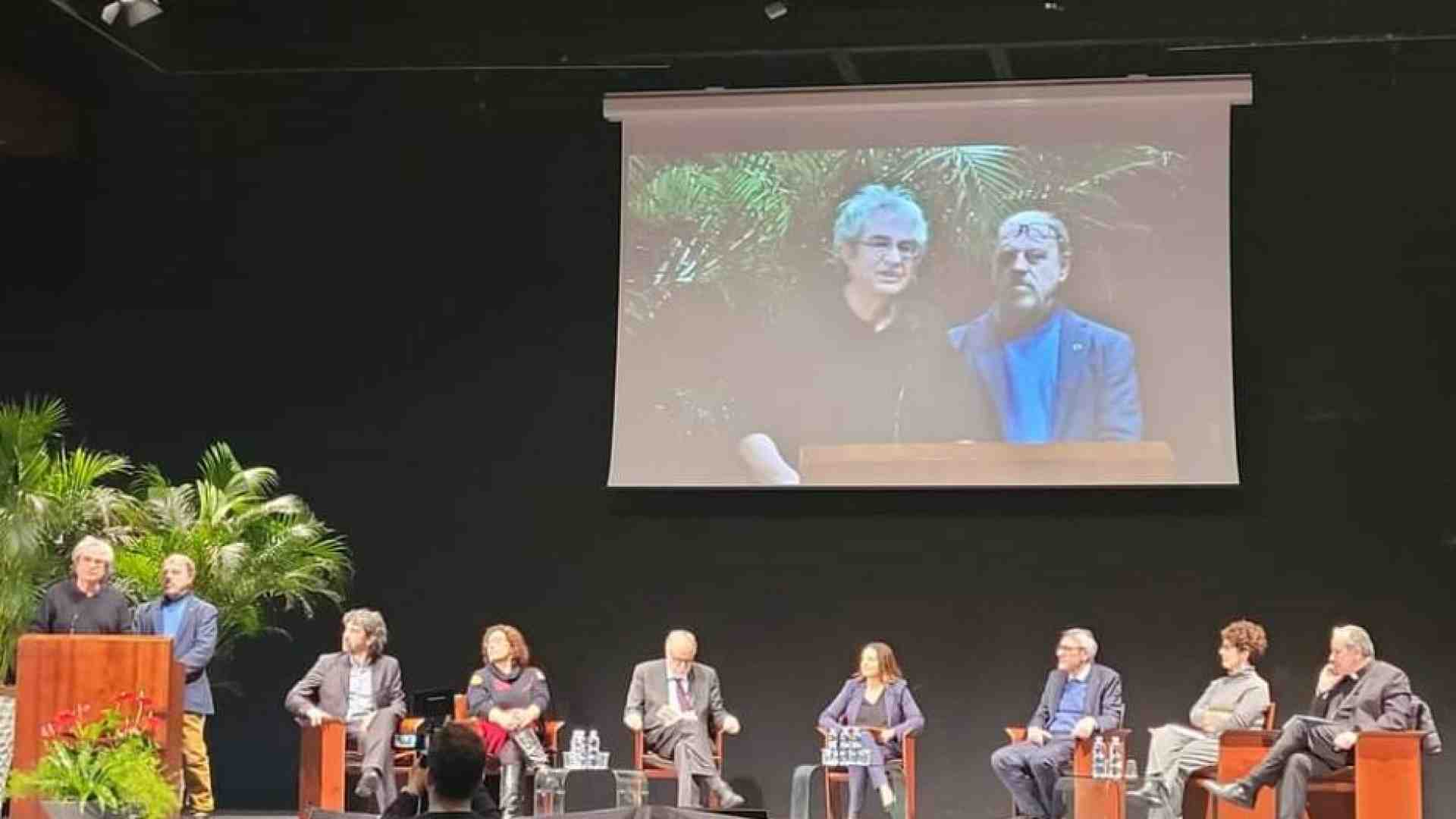 Immagine di A Verona sventola la bandiera della pace