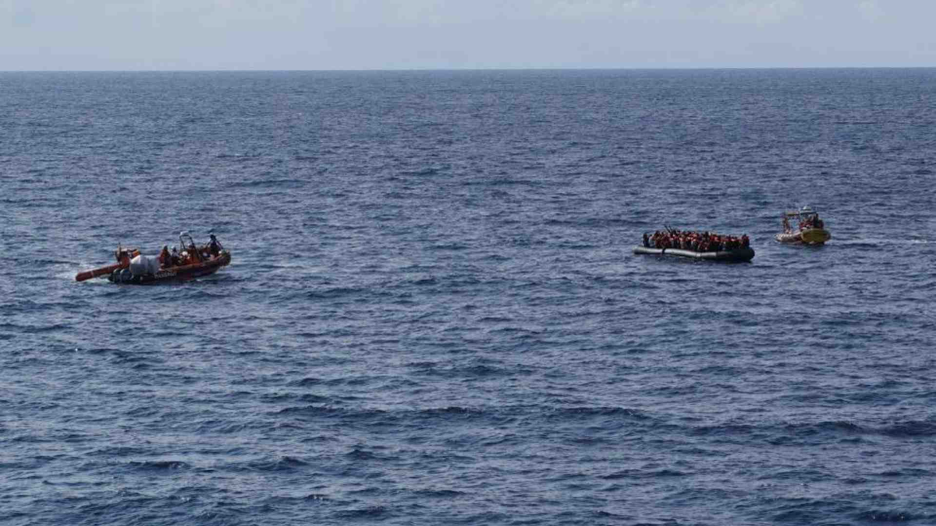 Immagine di Libia-Italia, incontri pericolosi mentre i disperati arrivano sui barchini