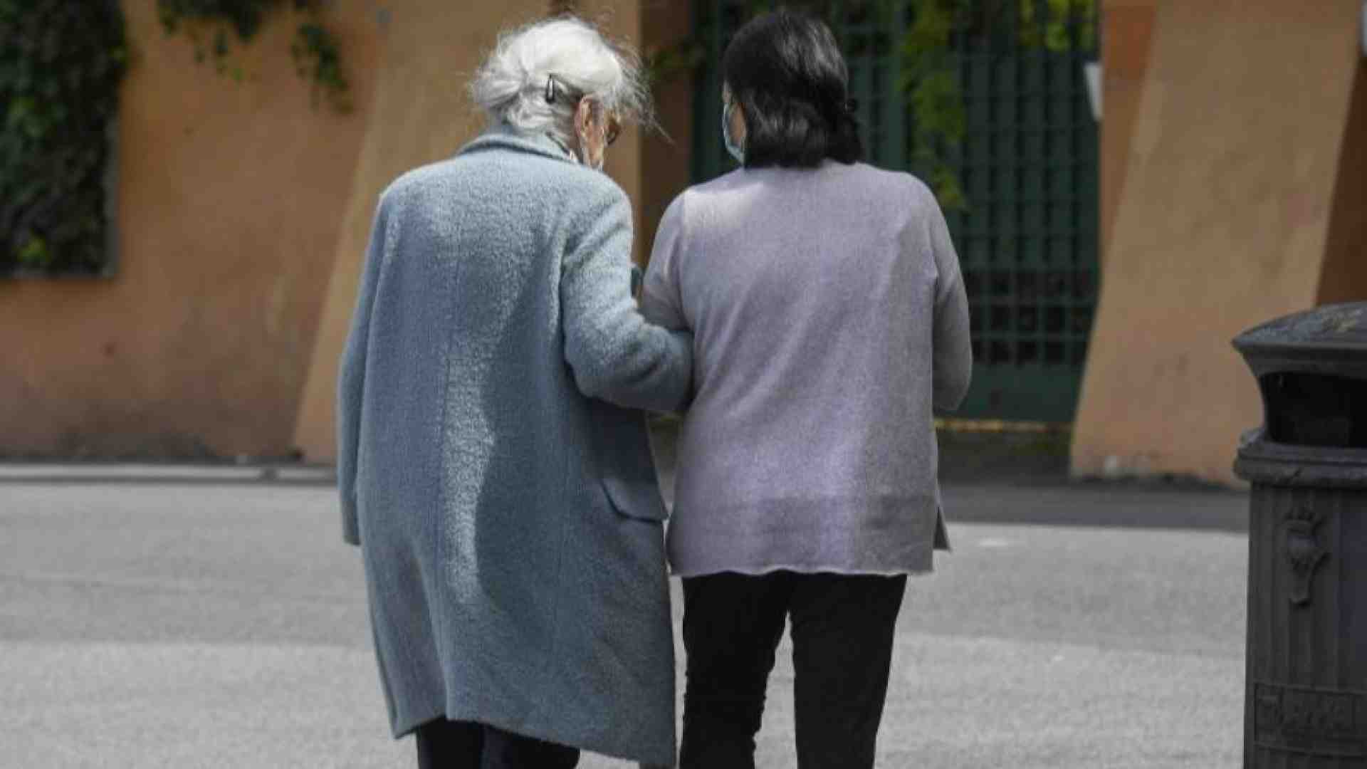 Immagine di Colf e badanti, nessun accordo. Gli aumenti sono automatici