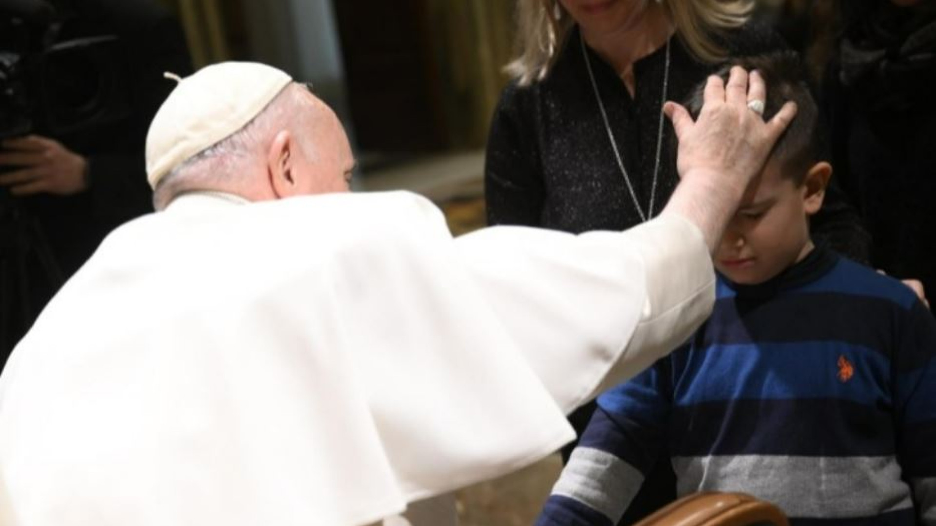 Immagine di Il Papa: l'analfabetismo è ancora tra le cause del sottosviluppo