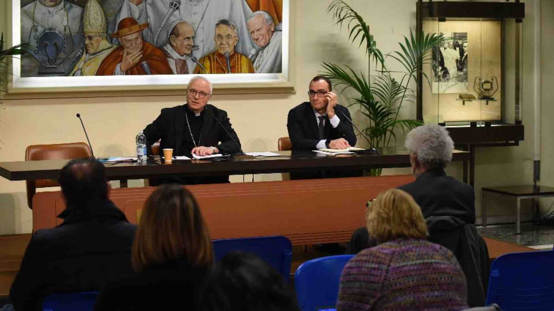 Immagine di Monsignor Baturi: "Dialogo con il governo per contenere la povertà"
