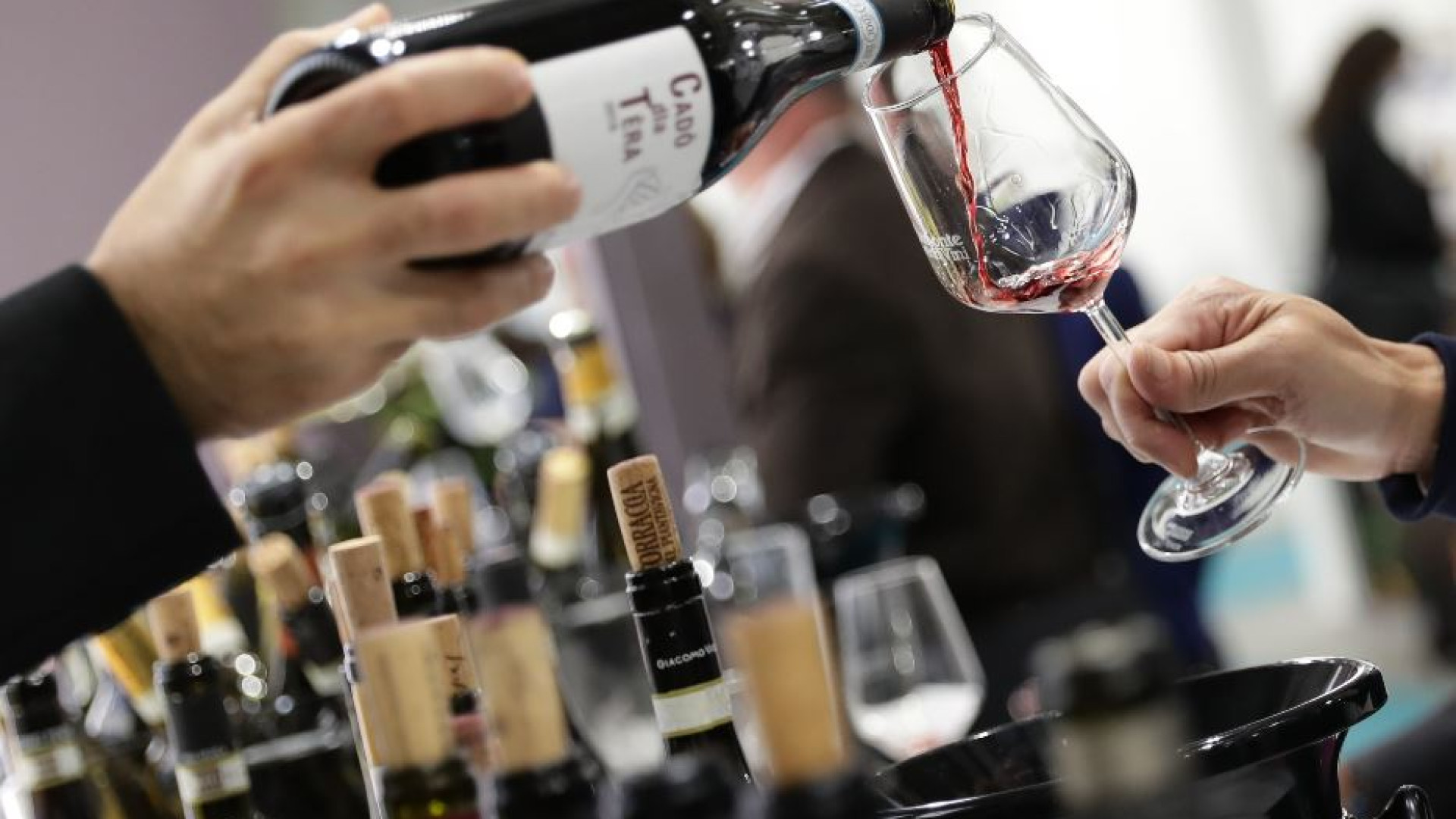 Immagine di È l'eccesso di alcol che fa male. Si dica chiaro