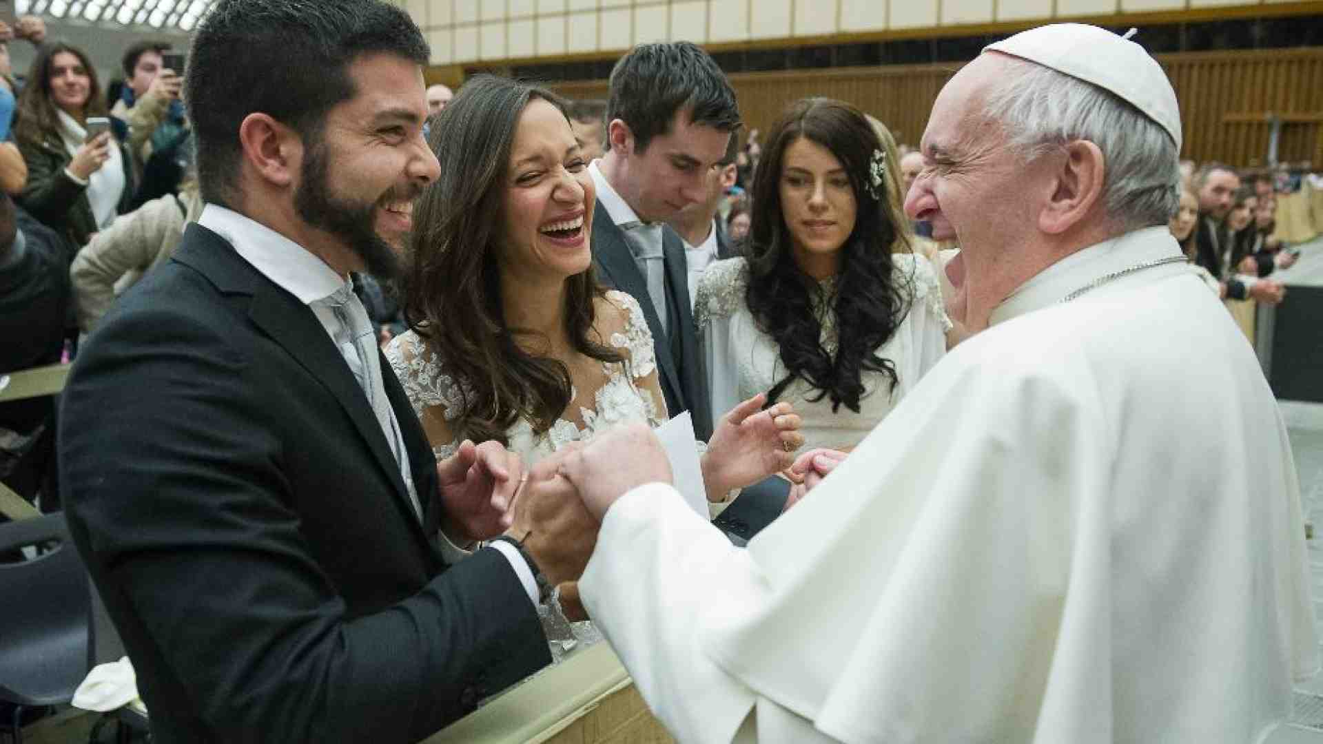 Immagine di Papa Francesco: il matrimonio è un bene per tutta l'umanità