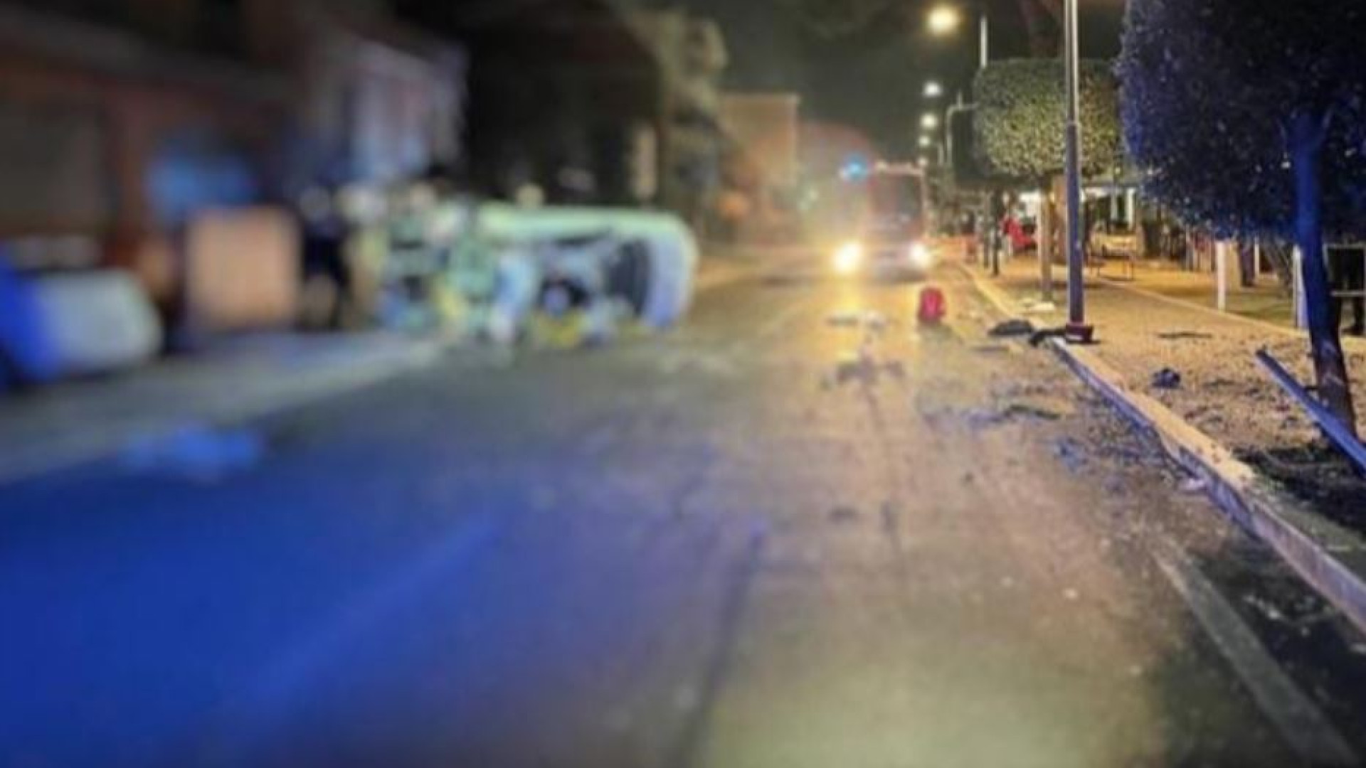 Immagine di Tragico incidente nella notte, muoiono 5 giovanissimi. Il dolore della comunità