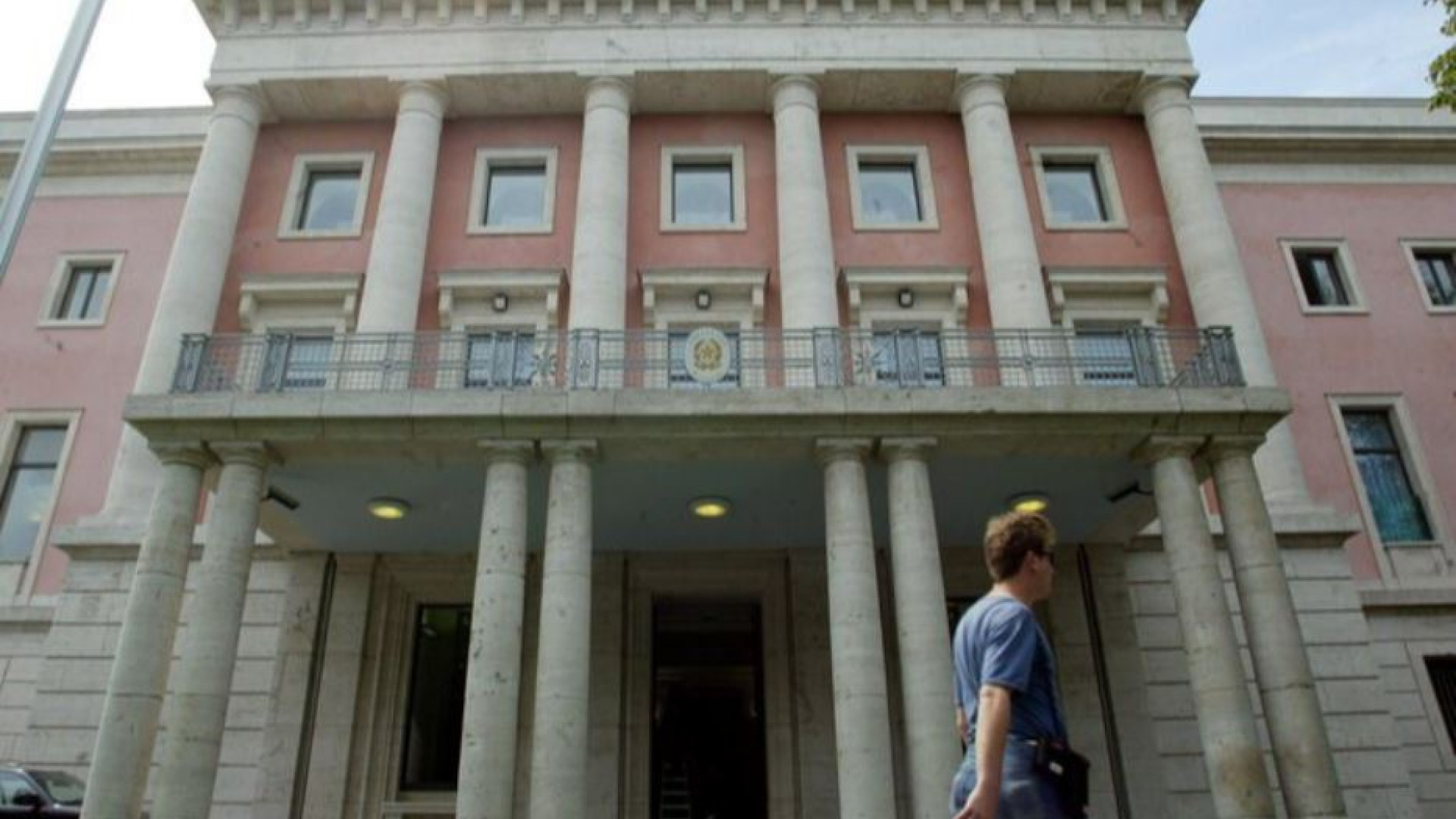 Immagine di Attaccate dagli anarchici le sedi diplomatiche italiane a Berlino e Barcellona