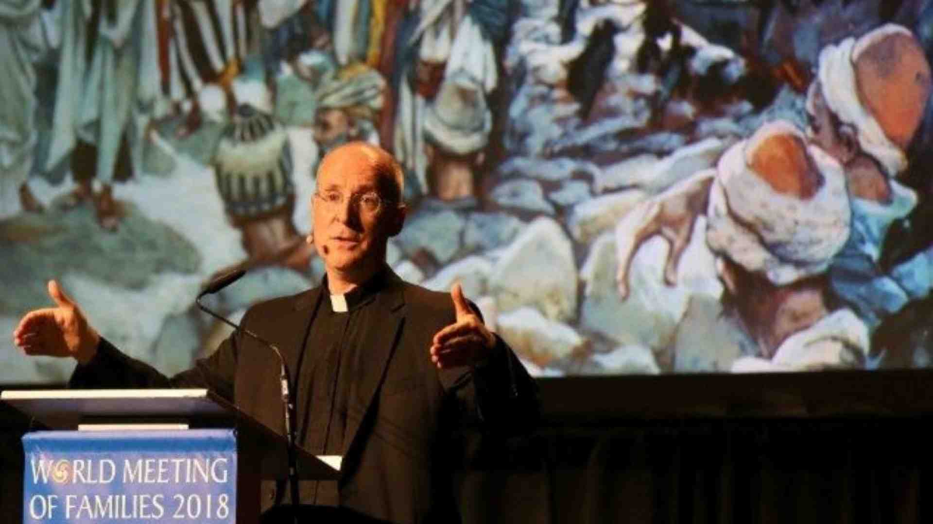 Immagine di Il Papa su omosessualità e peccato: «Ho solo riferito cosa insegna la Chiesa»