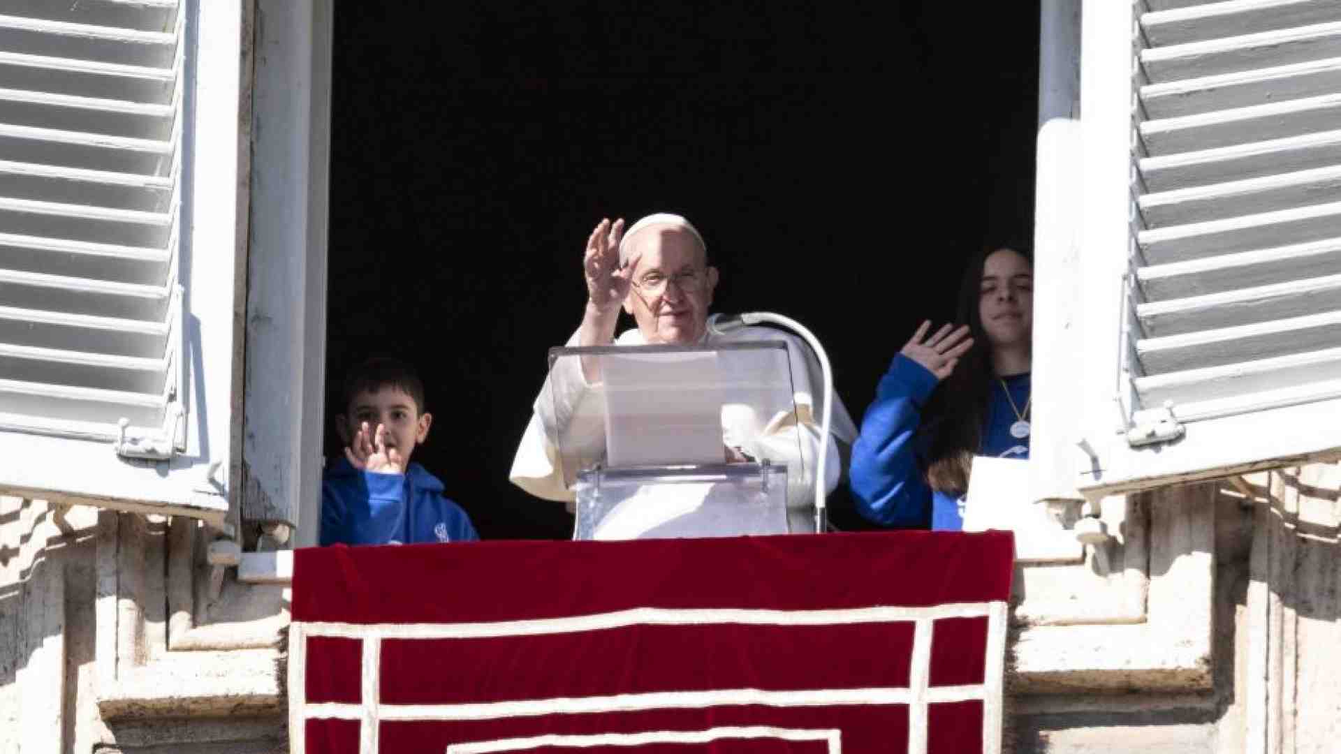 Immagine di Papa Francesco: non sprechiamo, diffondiamo un’ecologia della giustizia